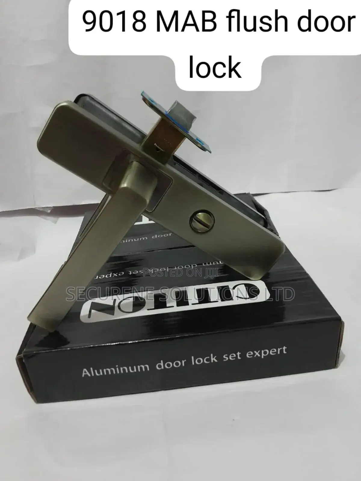 9018 White Aluminium BTH Lock White,Silver and Flush
