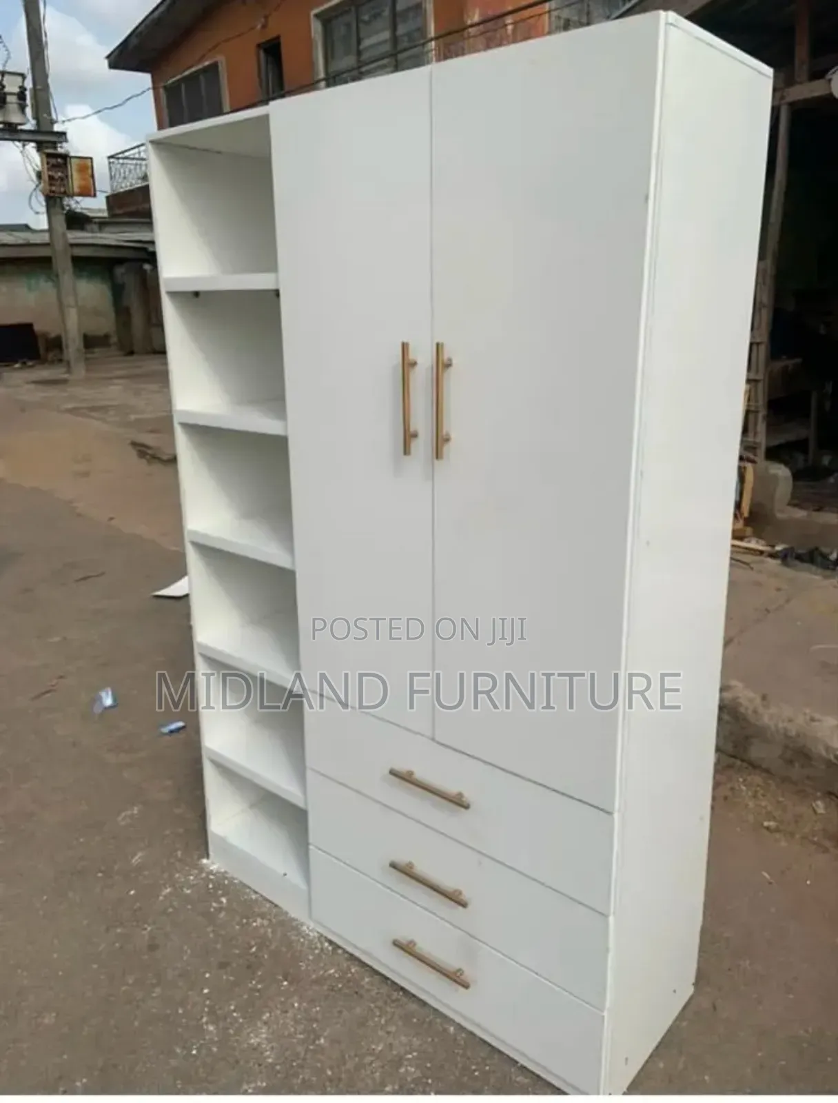 Bedroom Wardrobe/ Cupboards With Rack