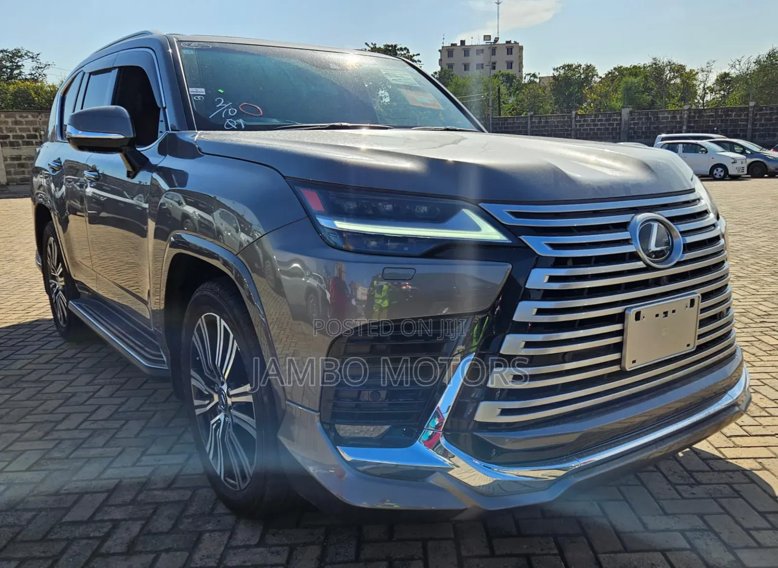 Lexus LX 2024 Gold