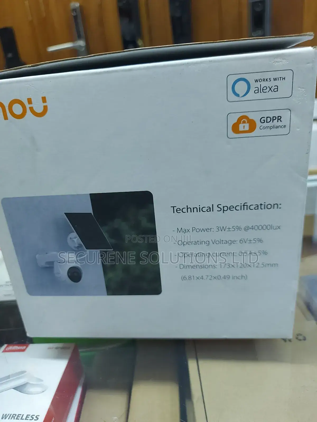 Imou Cell Pt 4g / Wifi Security Camera With a Solar Panel.