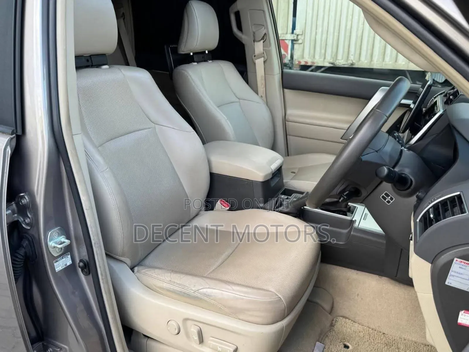 Toyota Land Cruiser Prado 2.7 2019 Gold