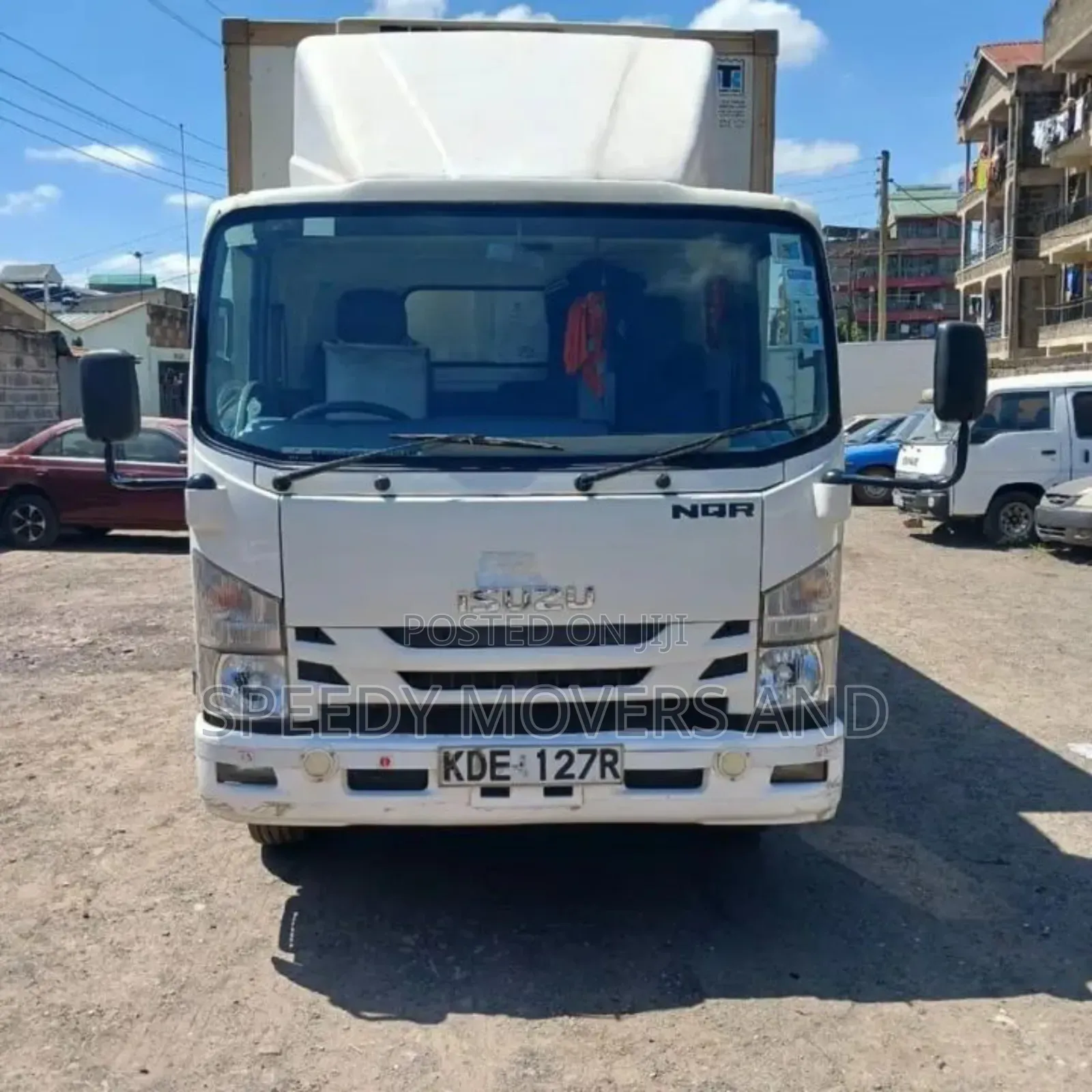 Canter Truck for Loose Cargo Transport at Hand