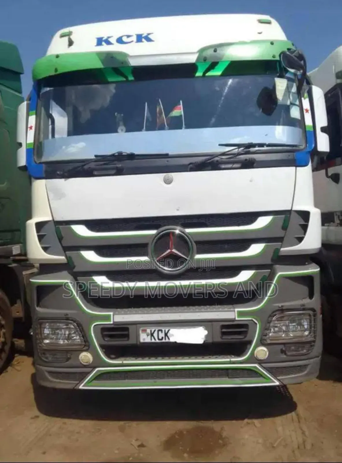 Trailer for Goods and Cargo Transport Accessible