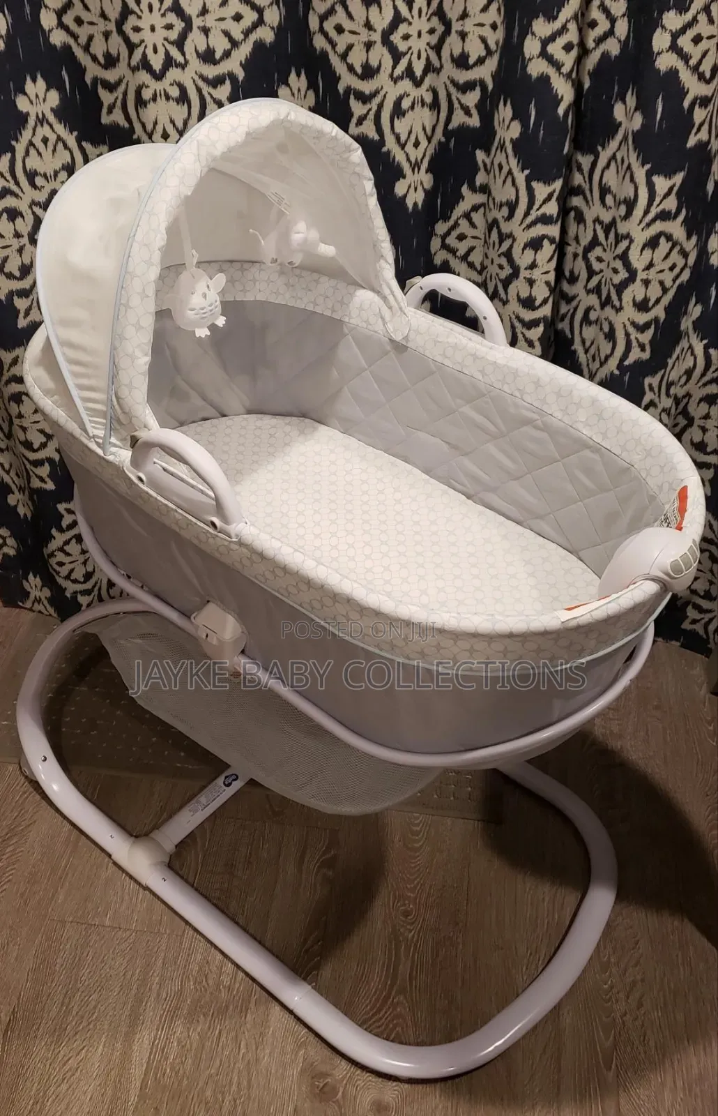 Deluxe 2-in-1 Moses Bassinet- Comfort, Portability Style