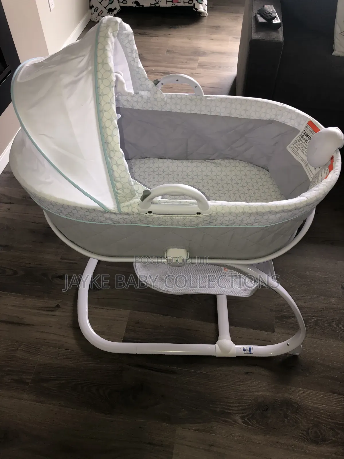 Deluxe 2-in-1 Moses Bassinet- Comfort, Portability Style