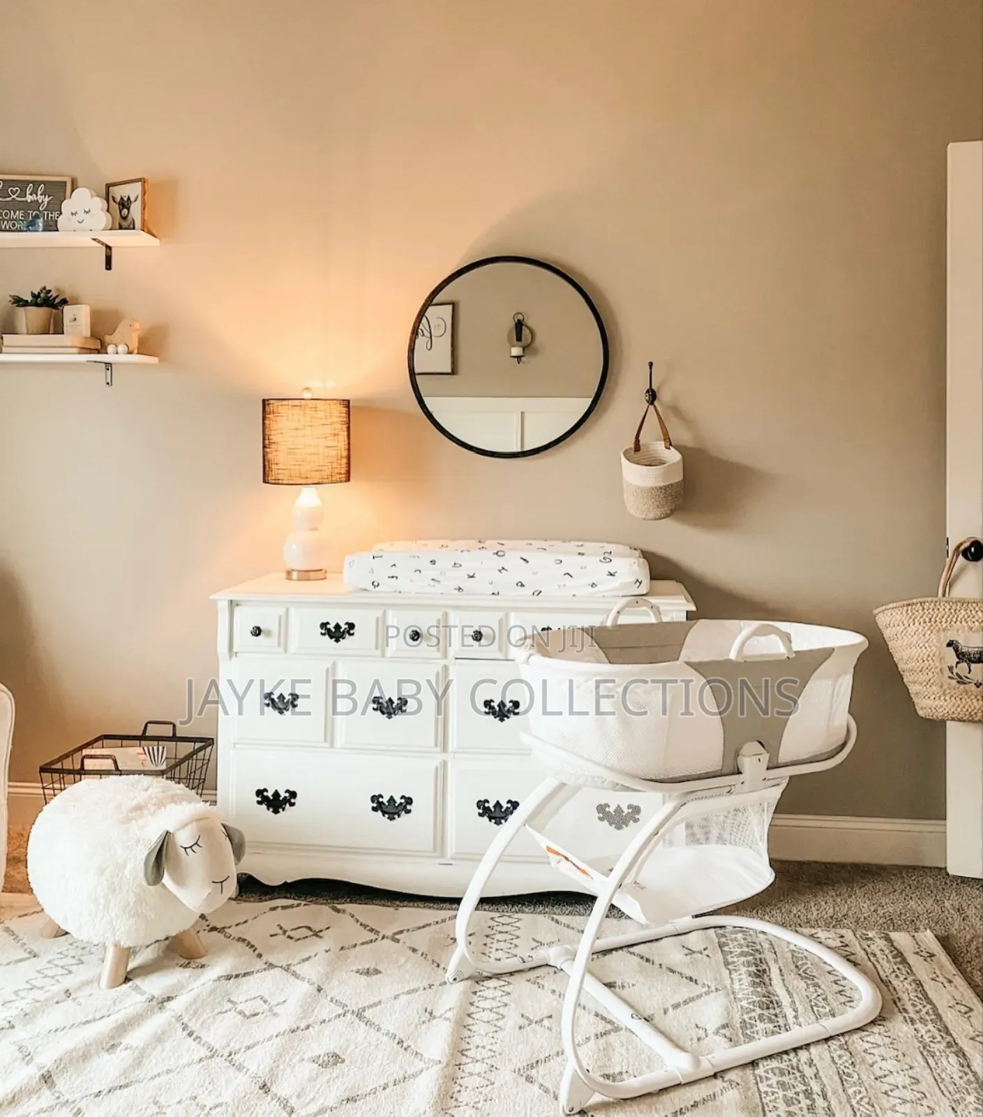 Deluxe 2-in-1 Moses Bassinet- Comfort, Portability Style