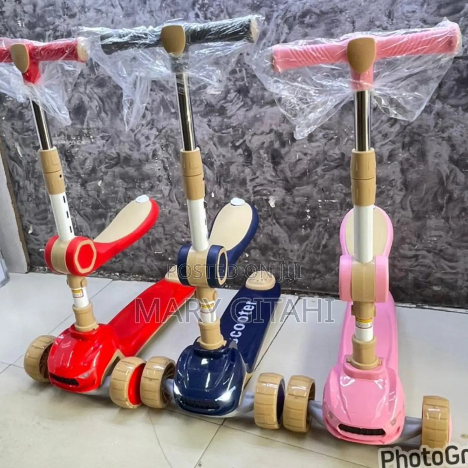 Scooter With a Seat 
Musical 
Led Lights
