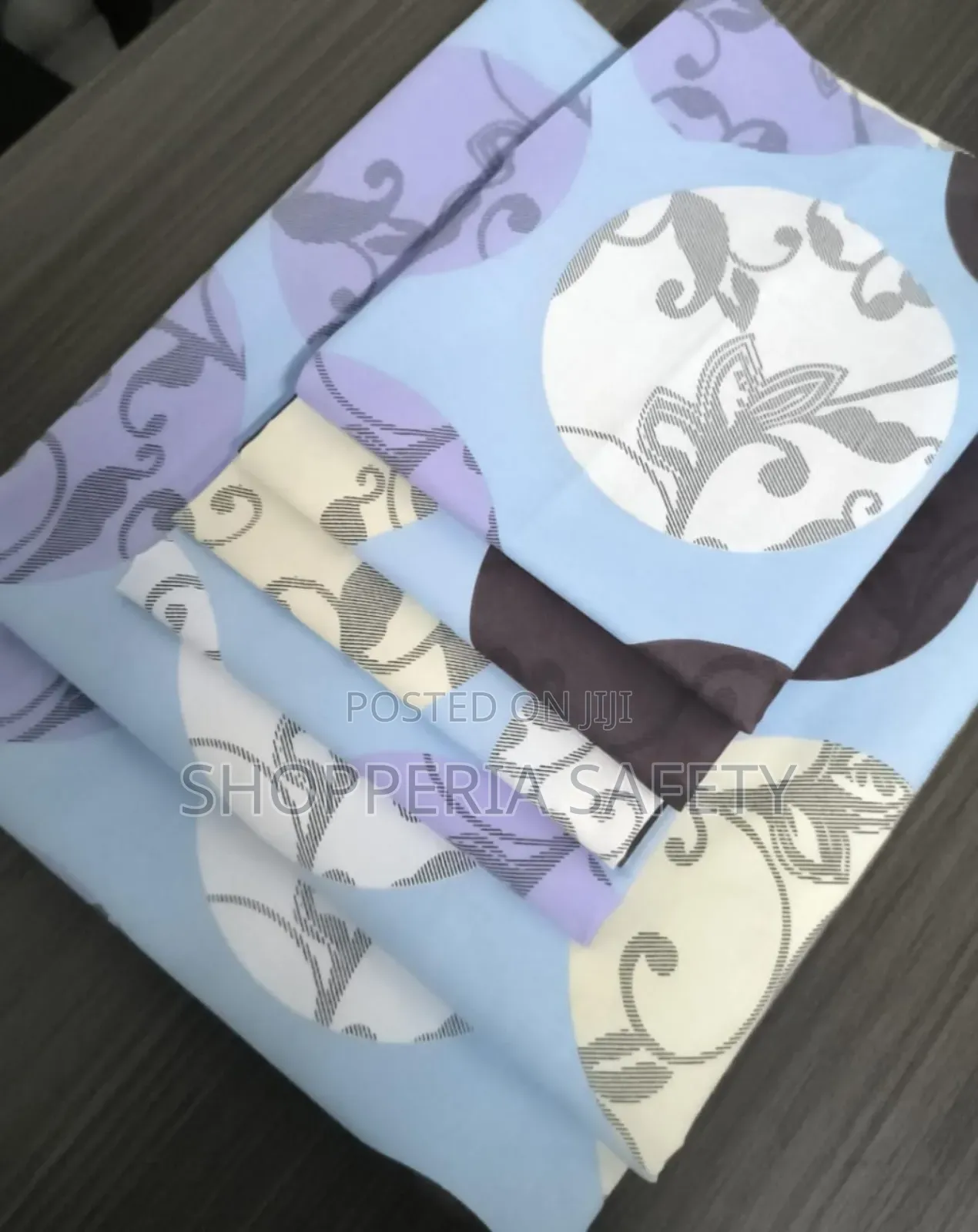 6 Pieces Bedsheet Set