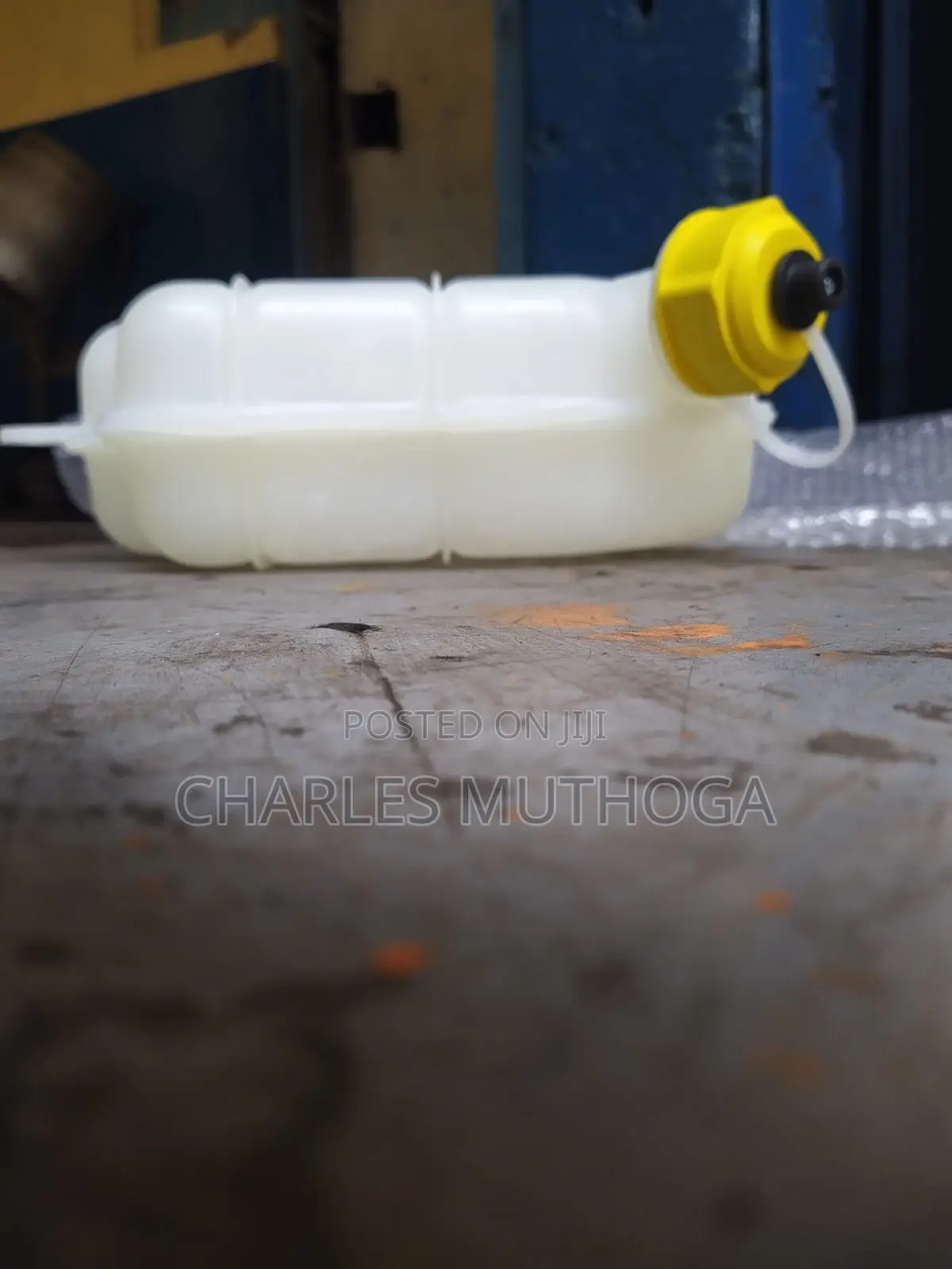 Fuso Fi Radiator Coolant Reserve Tank
