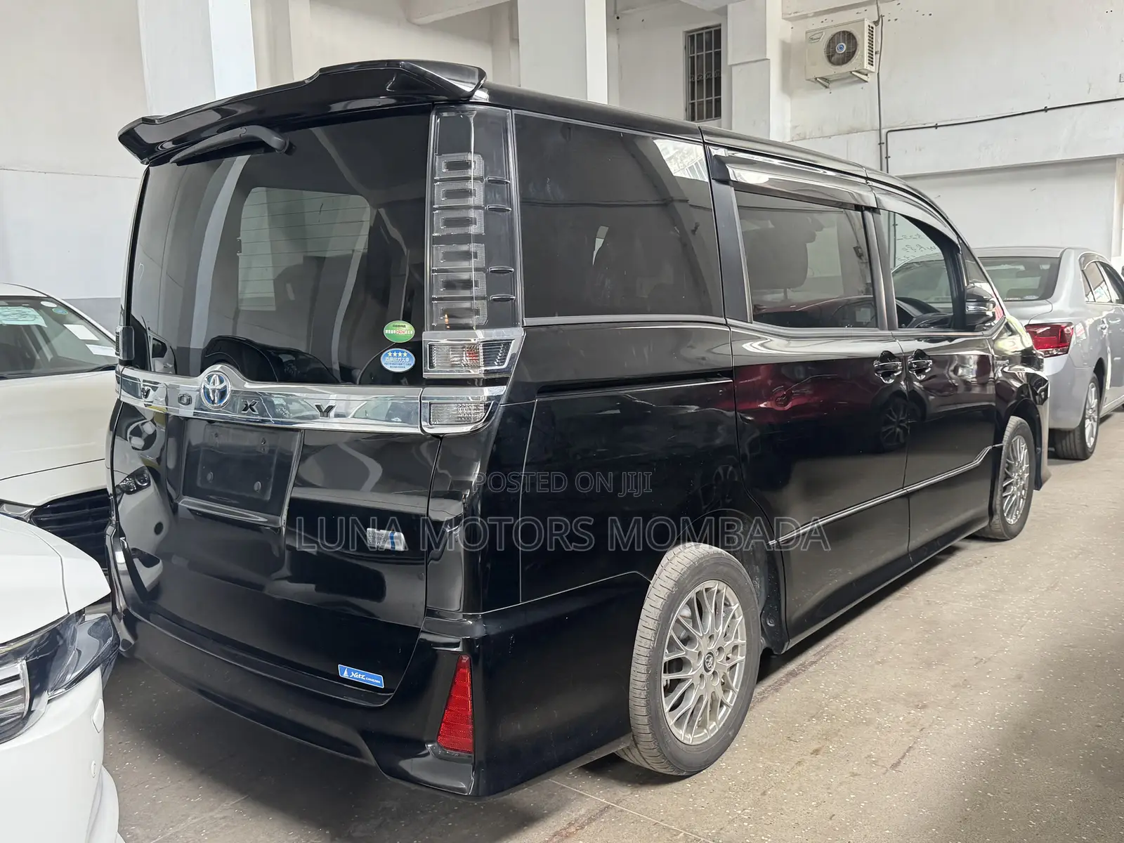Toyota Noah 2.0 AWD (7 Seater) 2019 Black