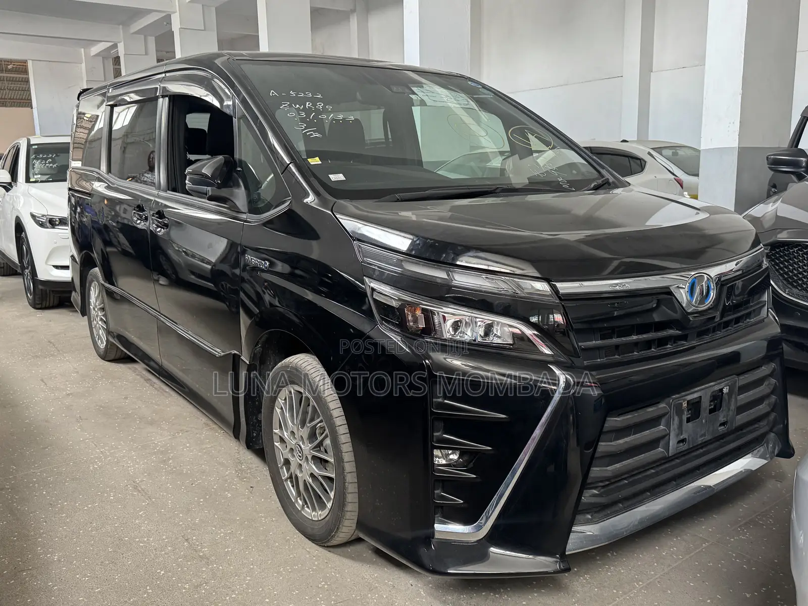 Toyota Noah 2.0 AWD (7 Seater) 2019 Black