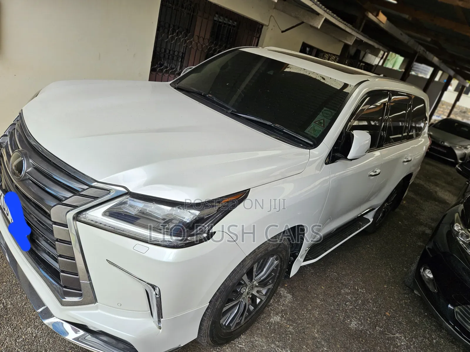 Lexus LX 2018 White