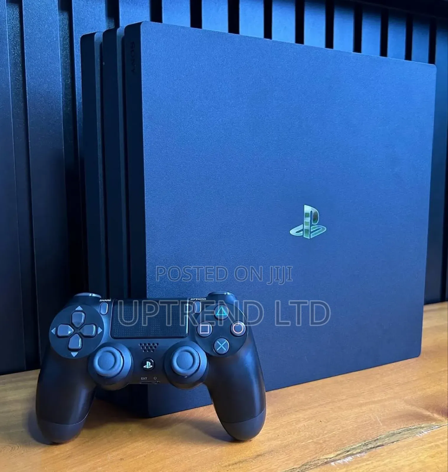 Mate Black Ps4 Pro/ Ps4 Pro Slightly Used ,