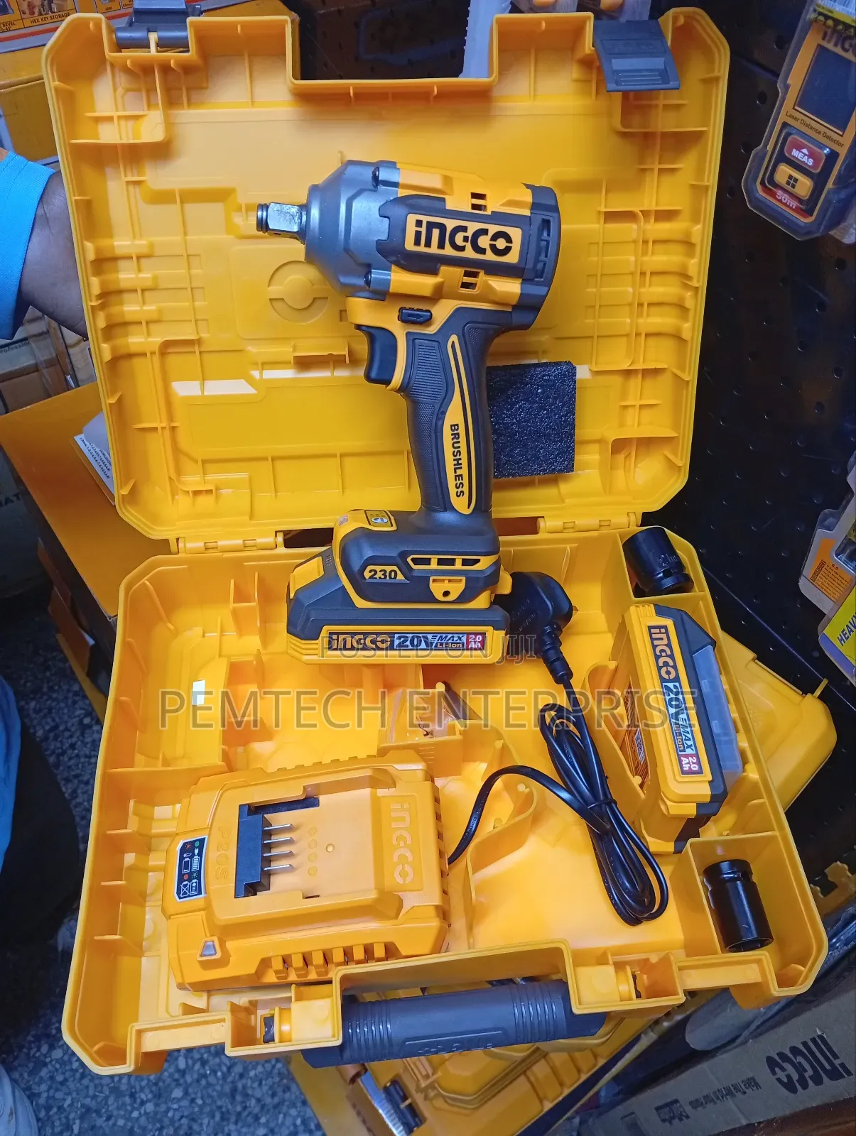 Ingco Ciwli2050 Cordless Brushless Impact Wrench Kit