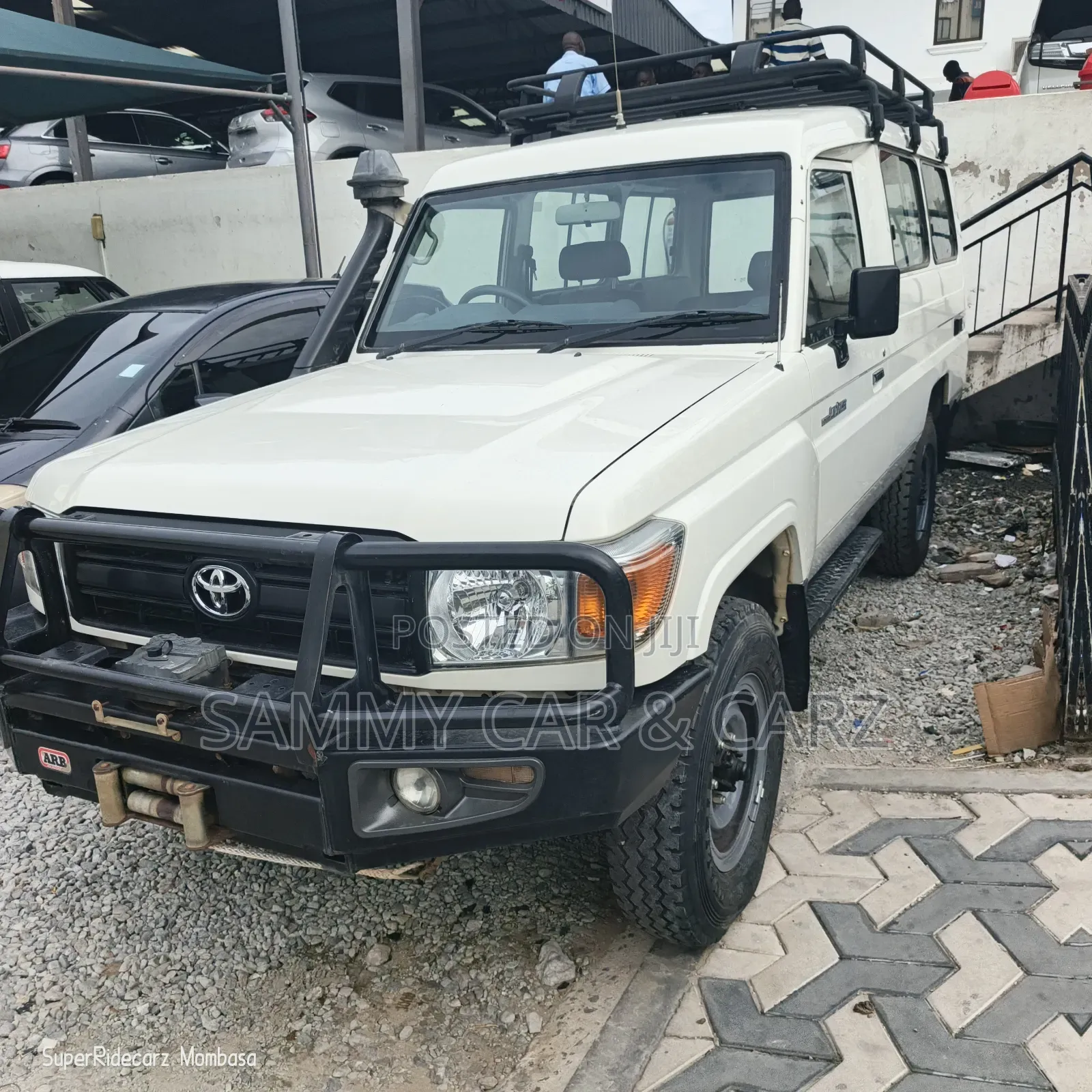 Toyota Land Cruiser 4.5 V8 TD 2018 White