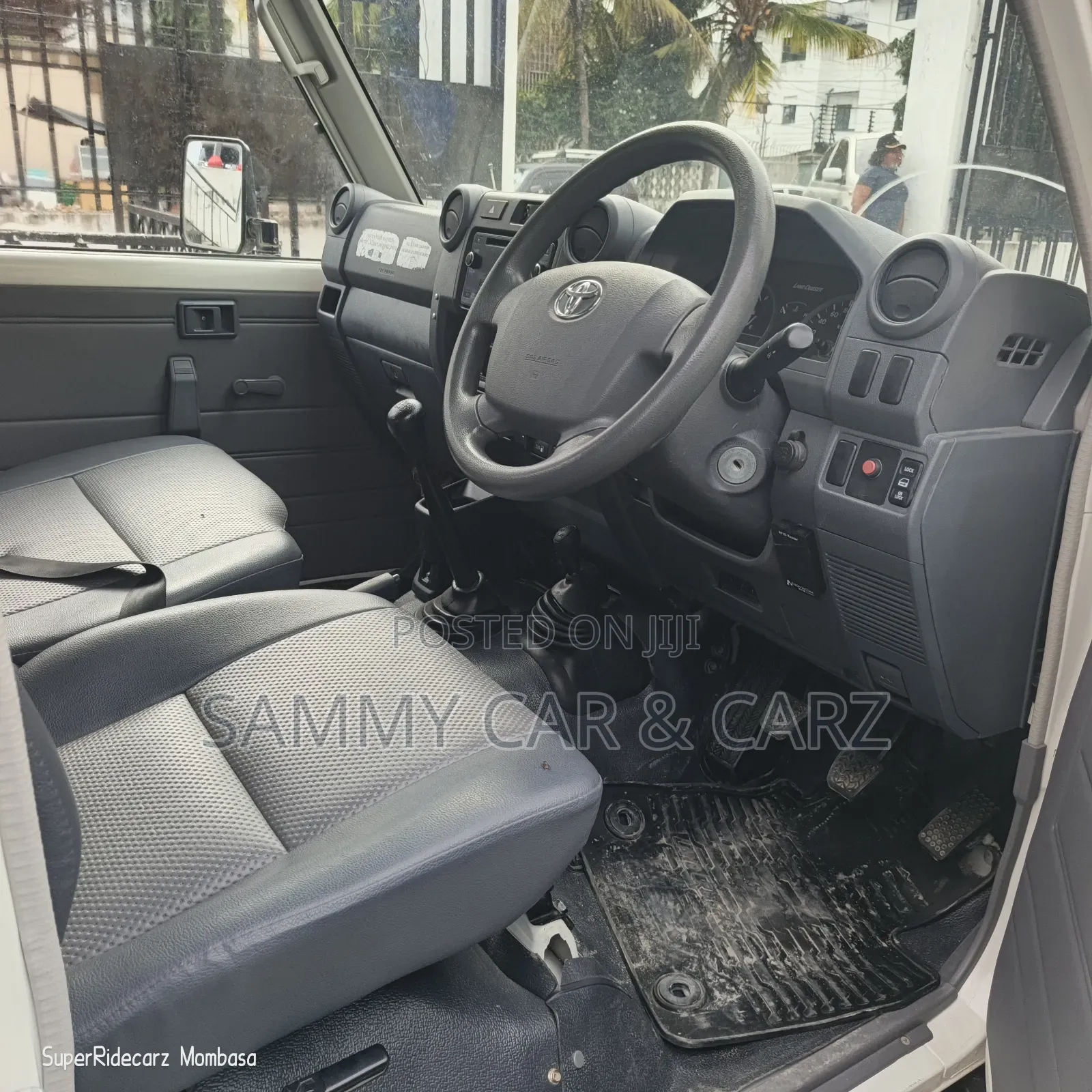 Toyota Land Cruiser 4.5 V8 TD 2018 White