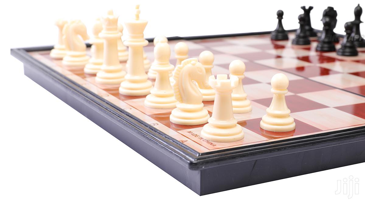 Brains Chess Game
