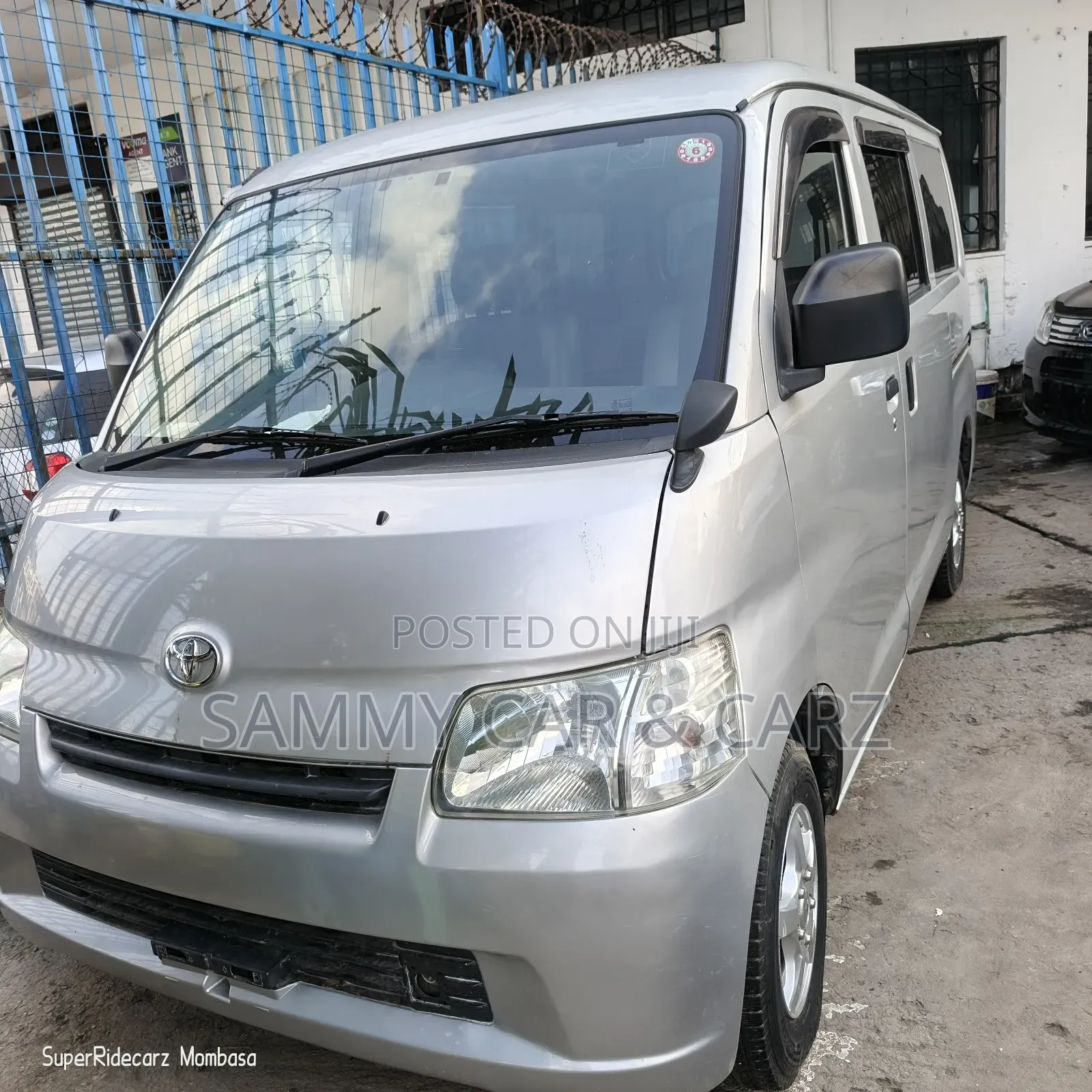 Toyota TownAce 2018 Silver
