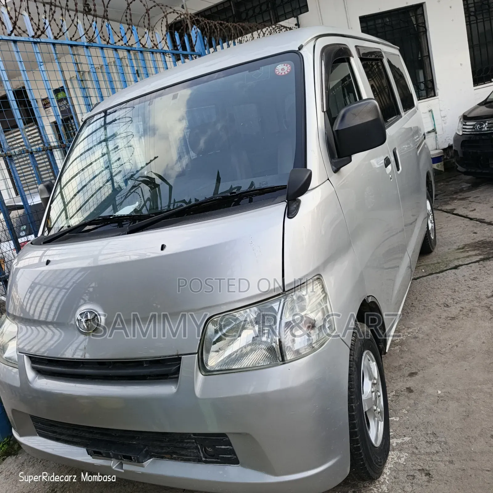 Toyota TownAce 2018 Silver