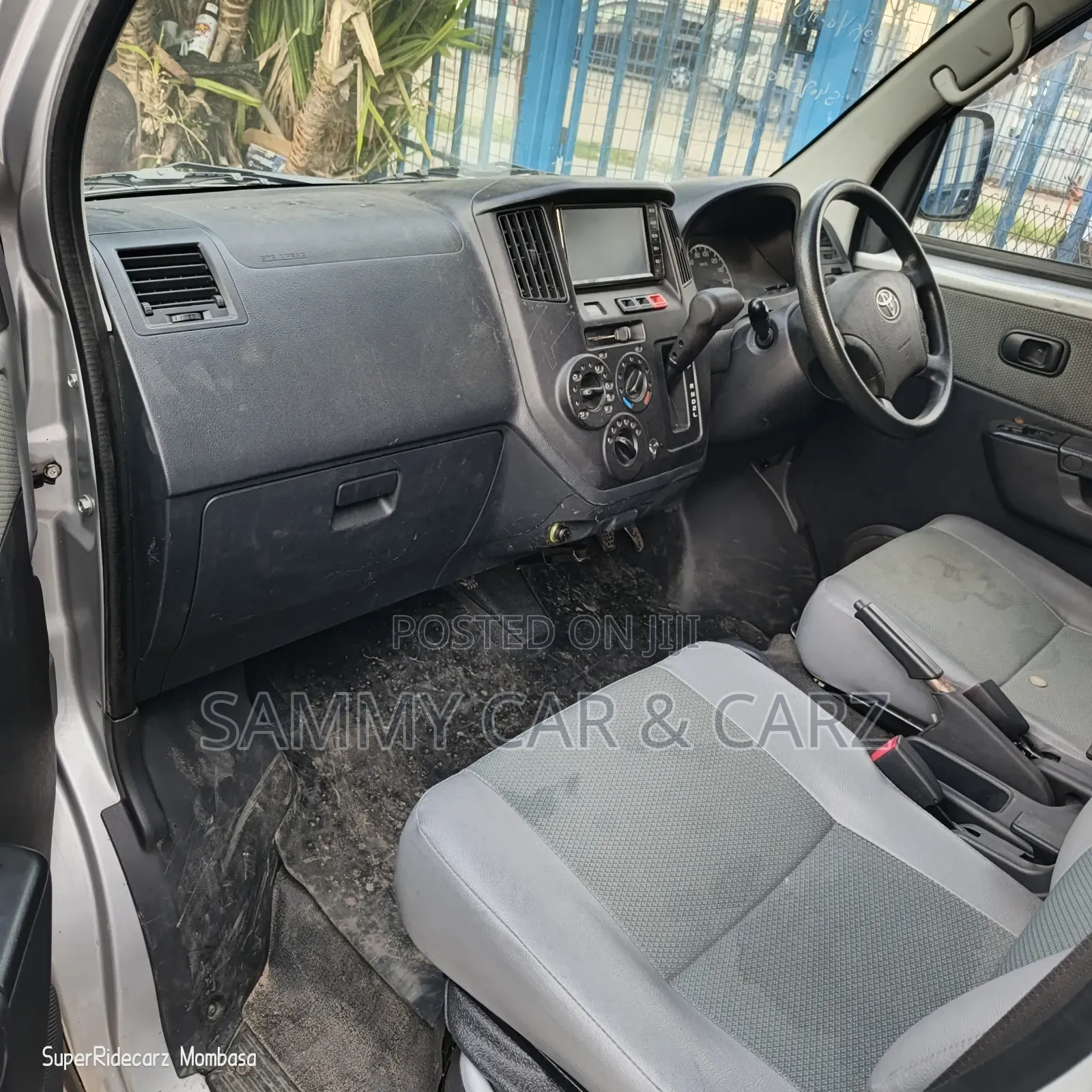 Toyota TownAce 2018 Silver