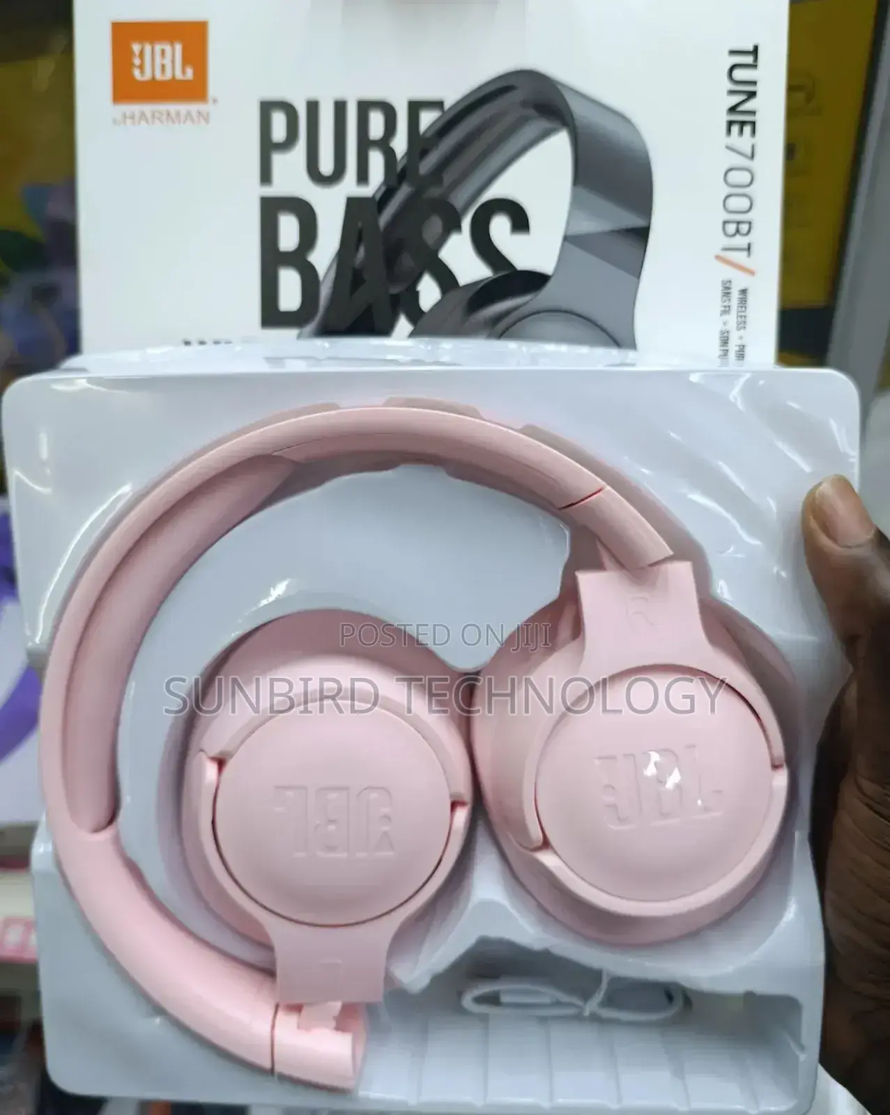JBL by Harman Tune 700bt Headphones
