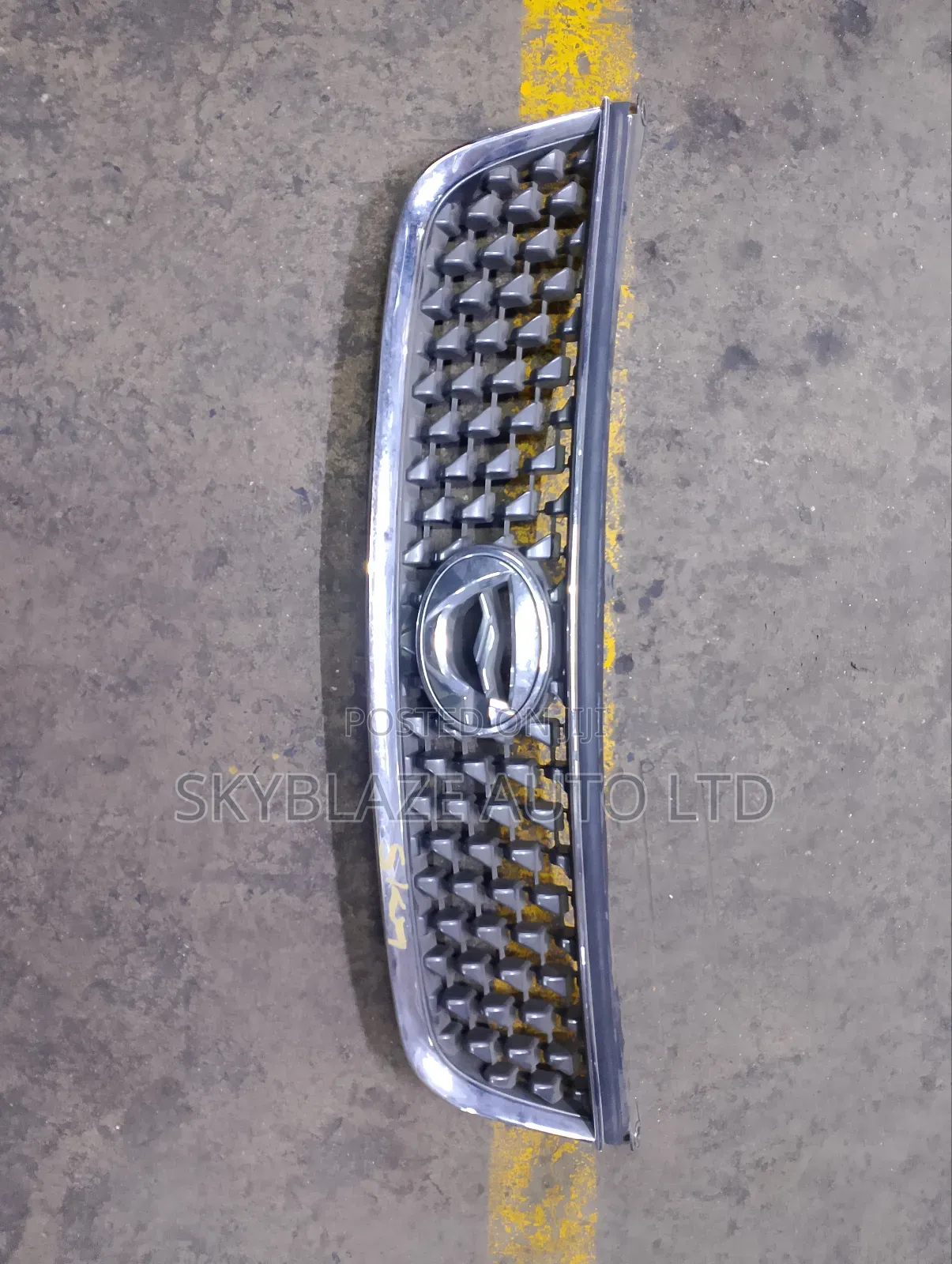 Toyota Fielder 2010-2012 Grille