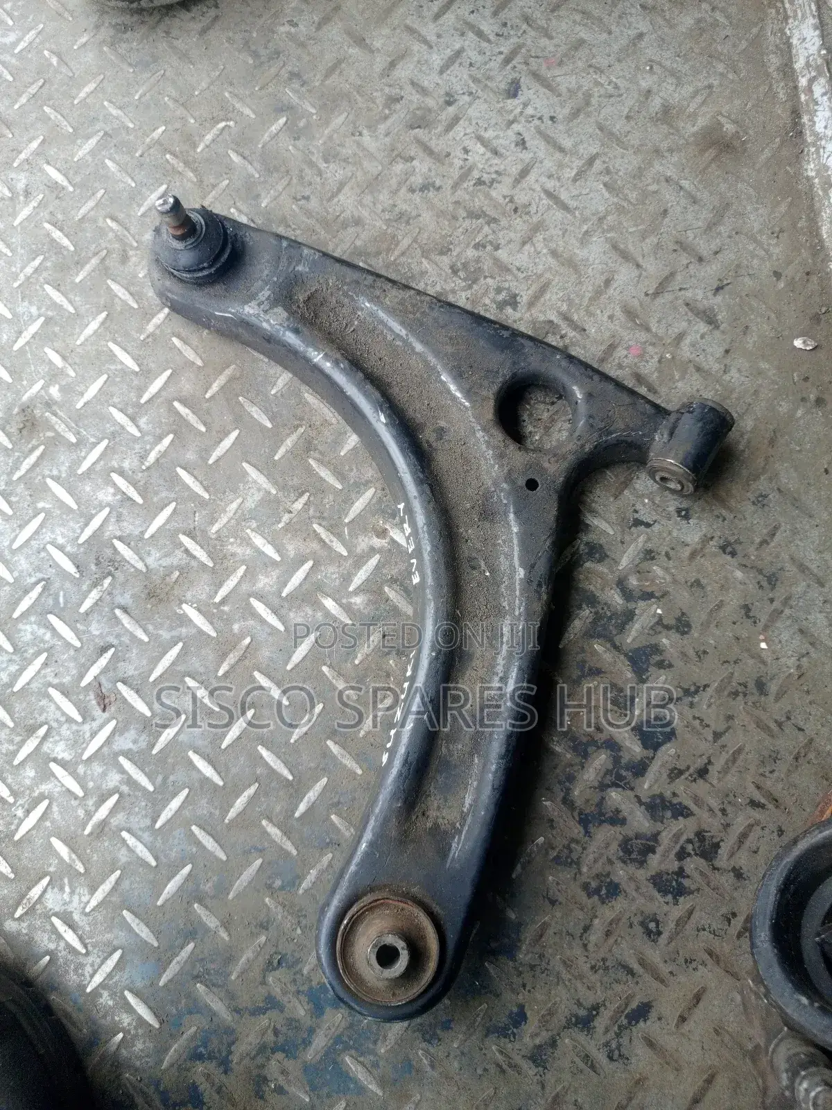 Suspension Arm Suzuki Every