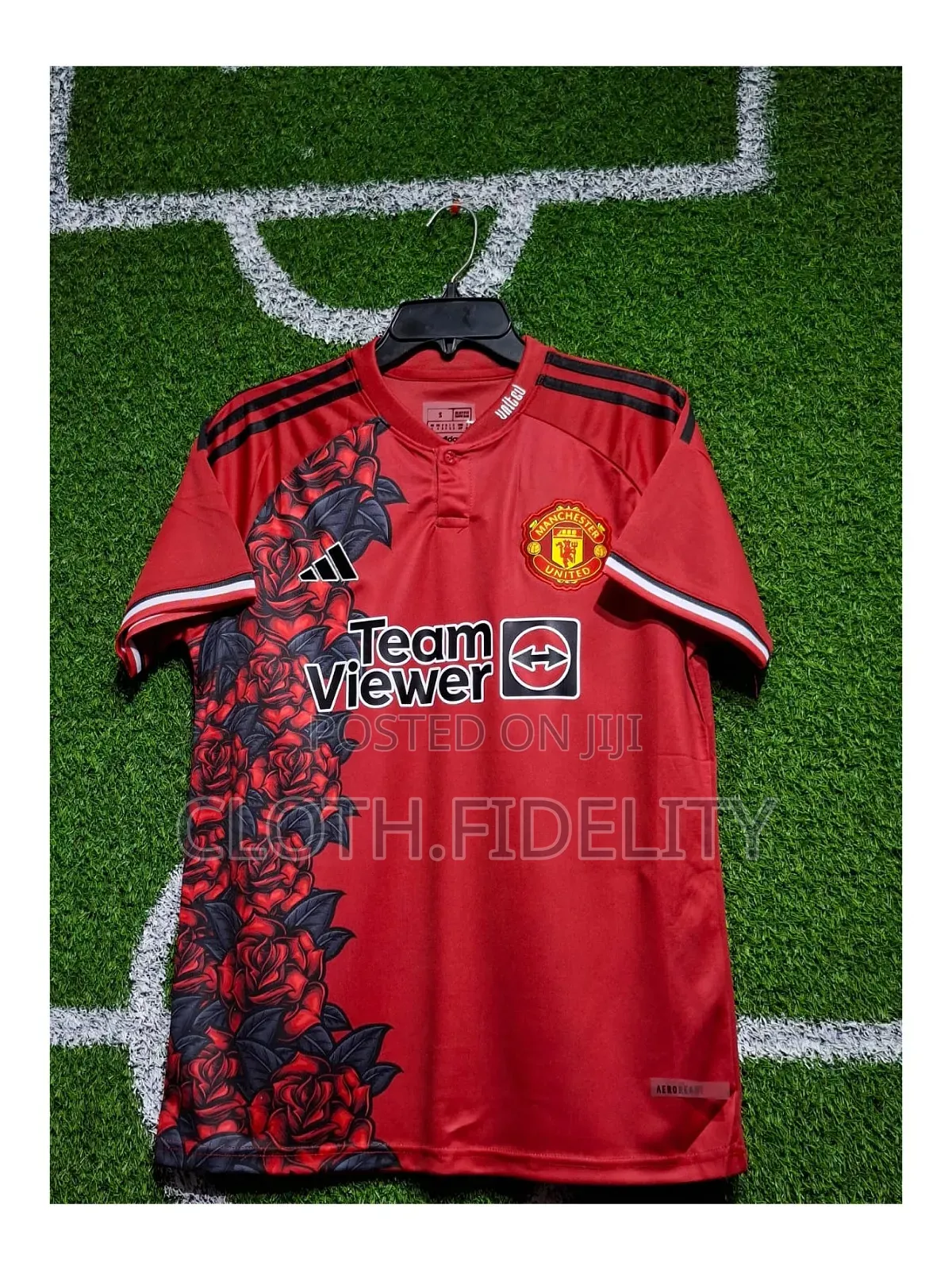 Manchester United Red Roses Concept Kit.