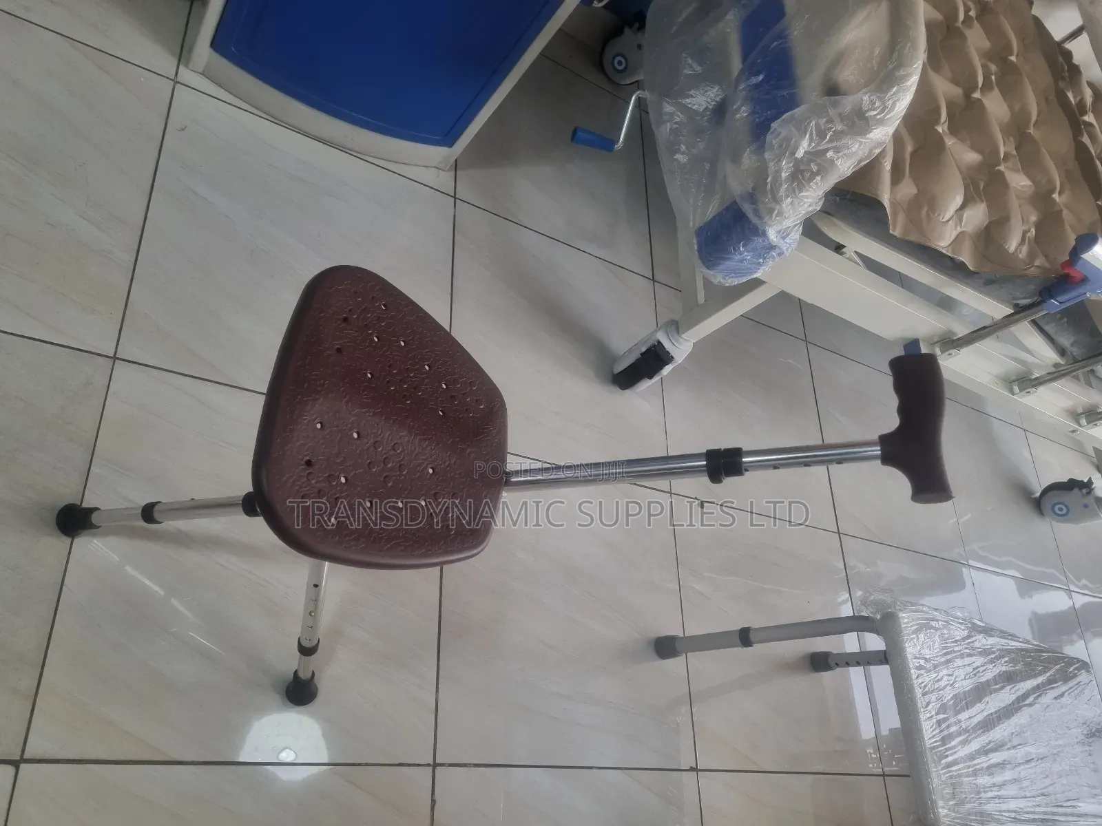 Tripod Walking Stick With Resting Seat