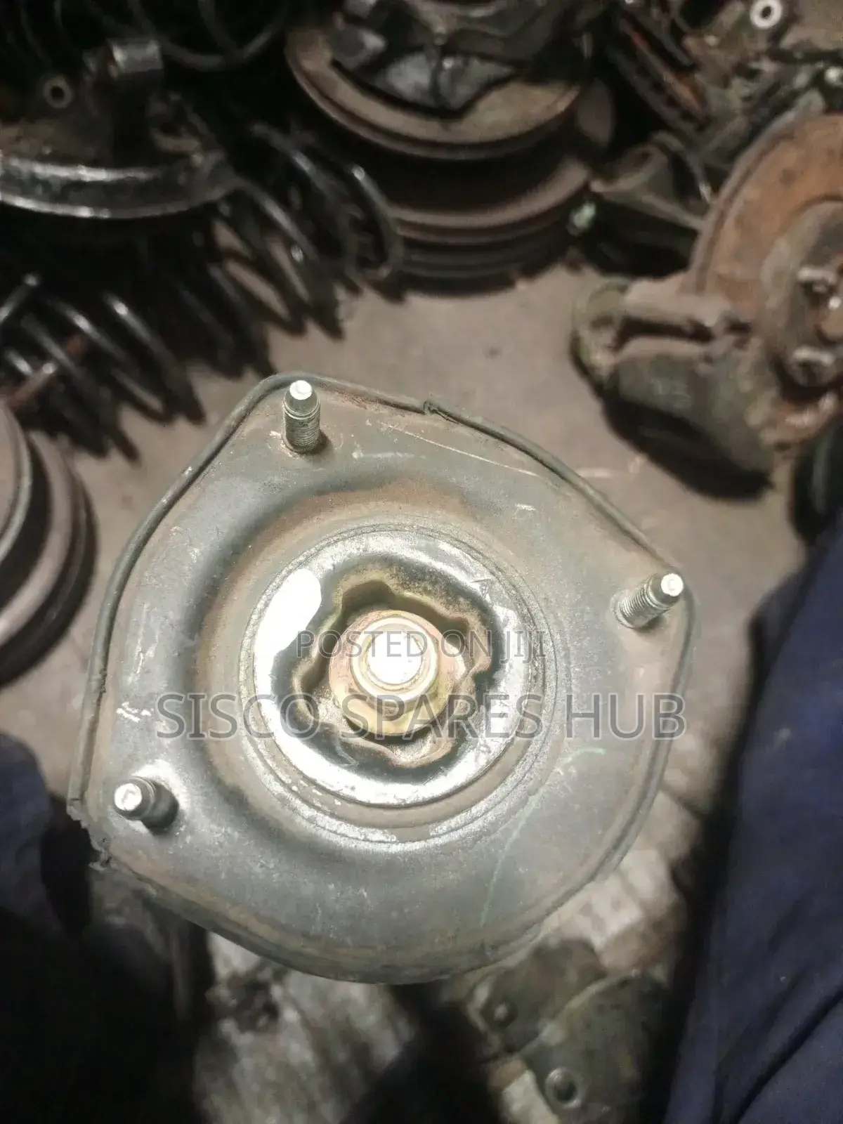 Rear Shock Mounting Toyota 100,110