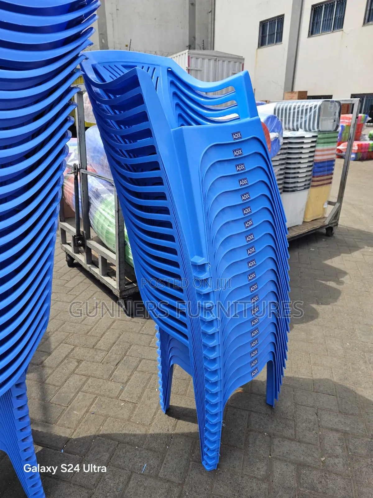 Plastic Chairs Plastic Chairs
