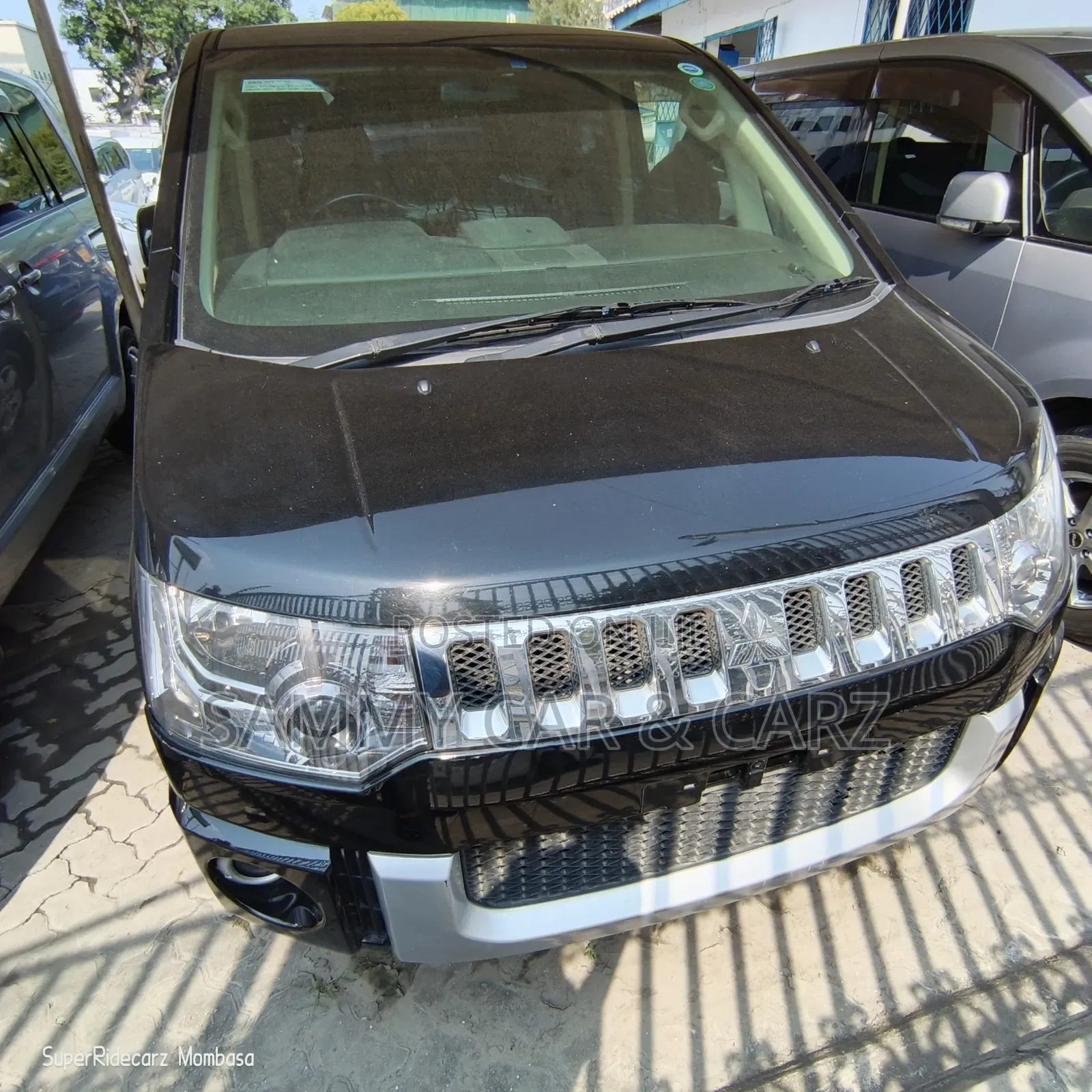 Mitsubishi Delica 2018 Black