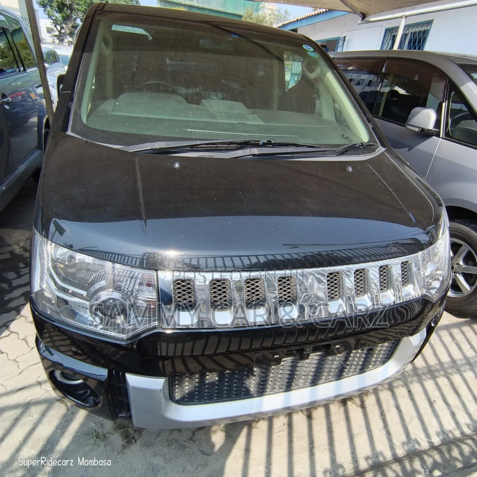 Mitsubishi Delica 2018 Black