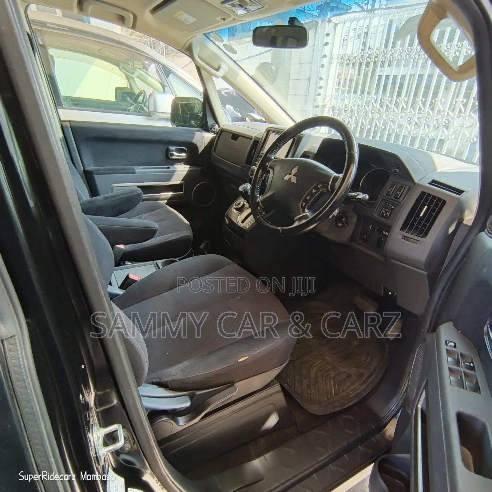 Mitsubishi Delica 2018 Black