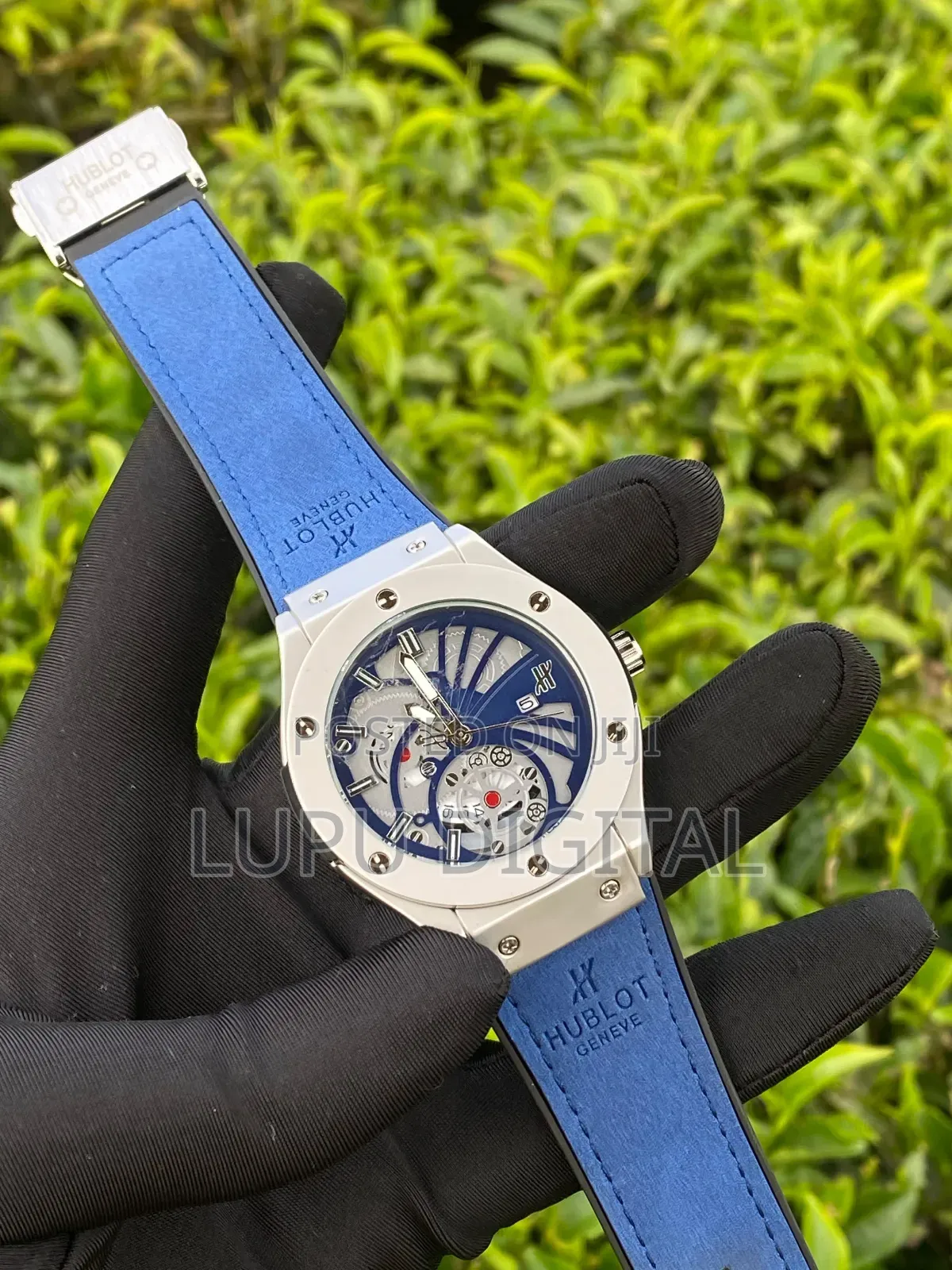 Hublot Gents Watch Battery Powered Suede Strap
