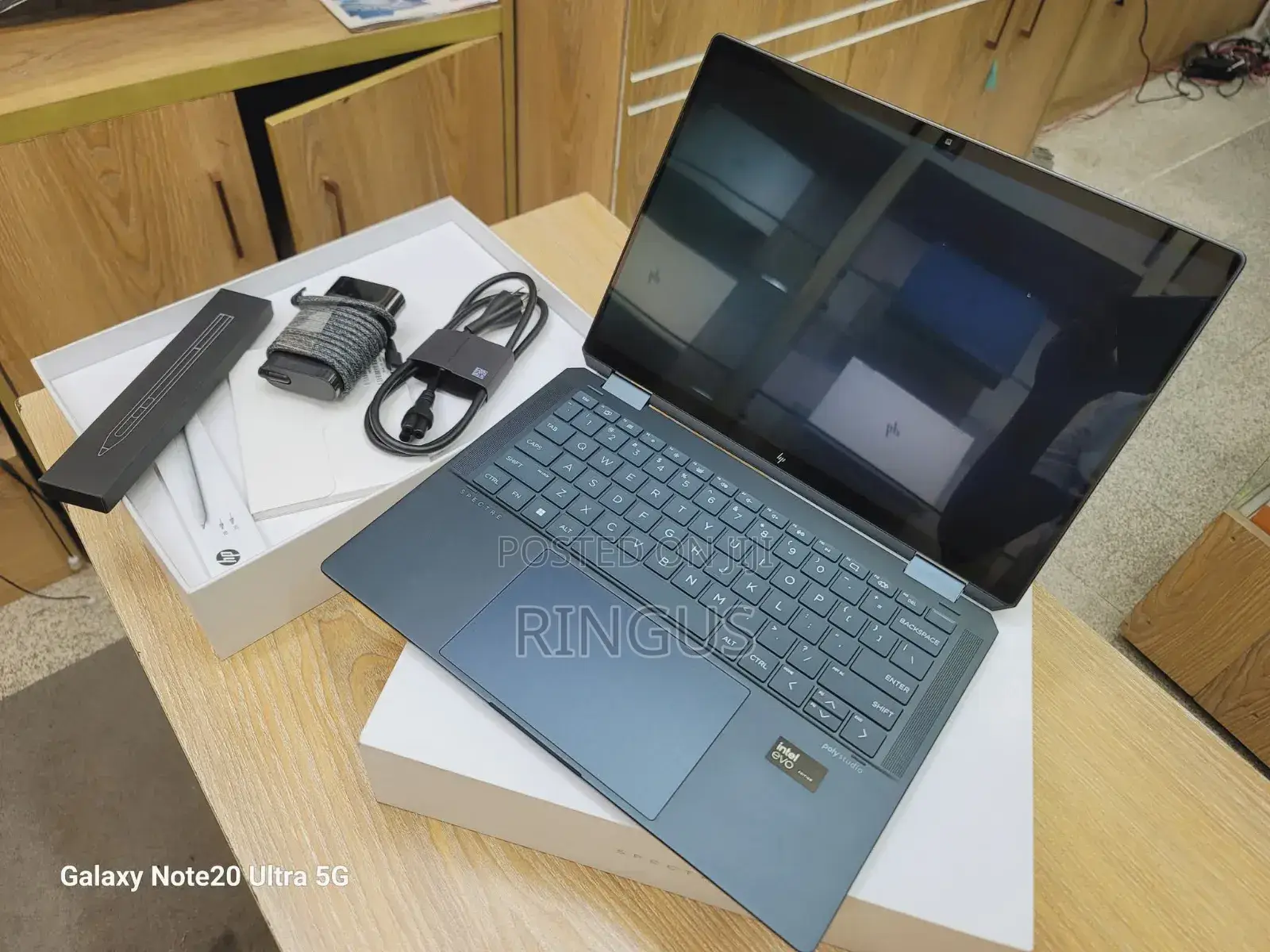 New Laptop HP Spectre 14 32GB Intel Core Ultra 7 SSD 2T