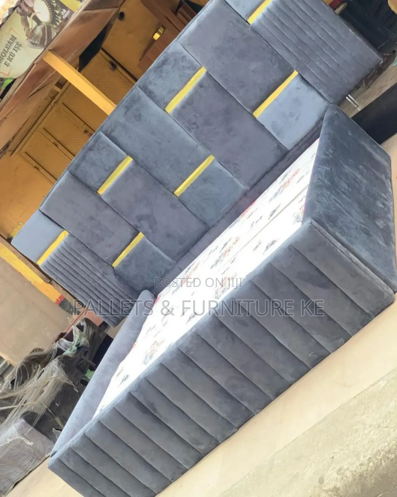 5 By 6 Gold Stripped Chester Bed