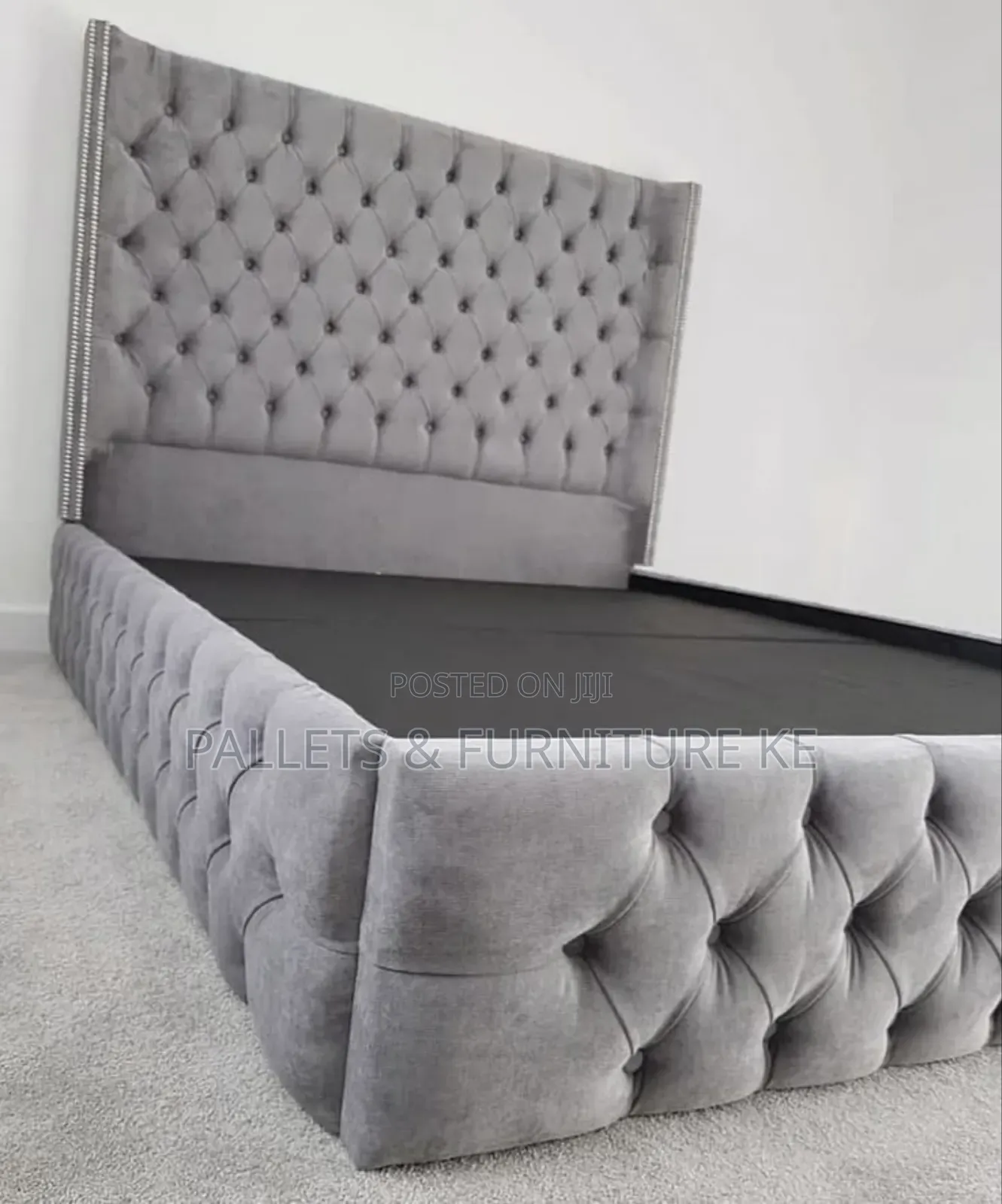Modern Chesterfield Bed