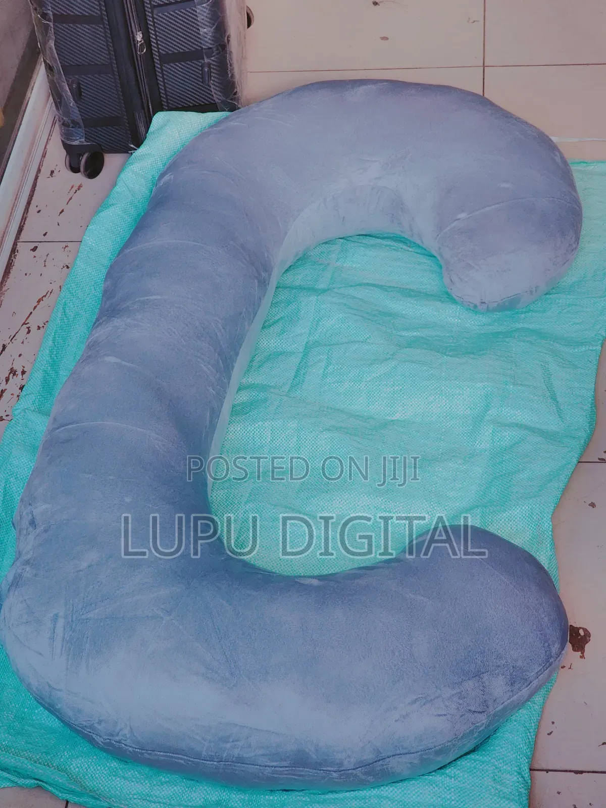 Velvet C Shape Pregnancy Pillow