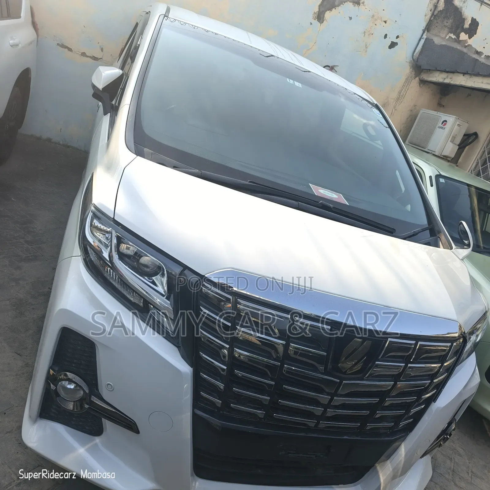 Toyota Alphard 2018 White