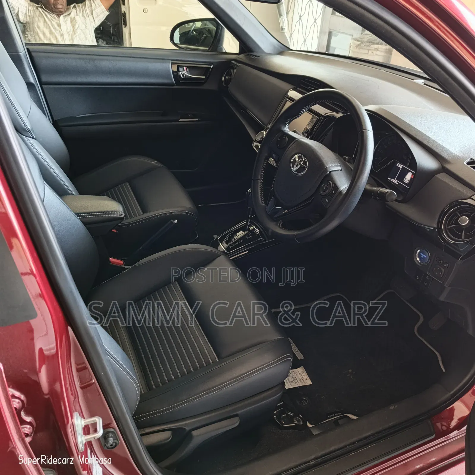 Toyota Corolla Fielder 1.5 Hybrid FWD 2018 Maroon