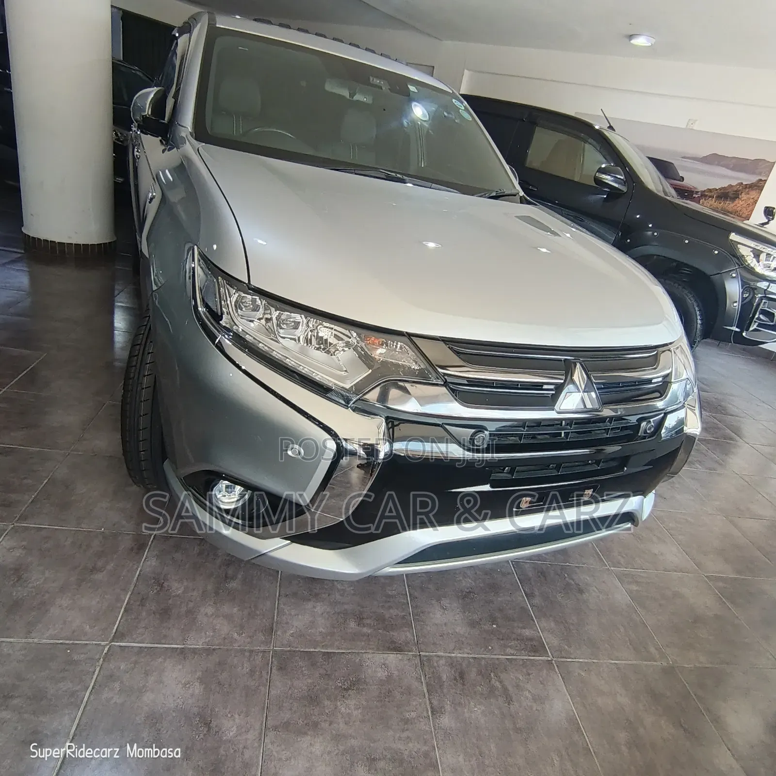 Mitsubishi Outlander 2018 Silver
