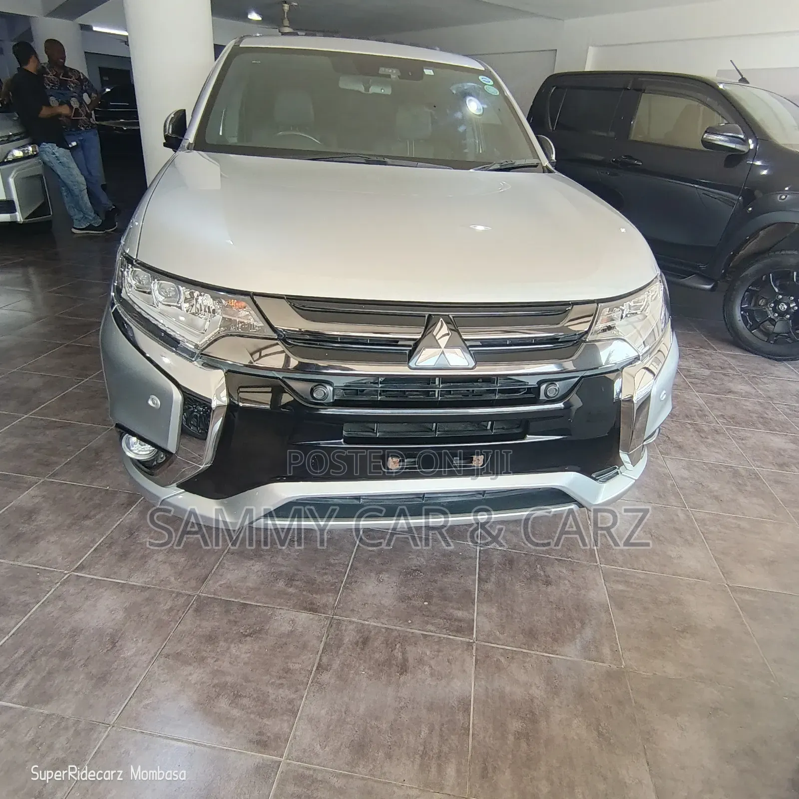Mitsubishi Outlander 2018 Silver