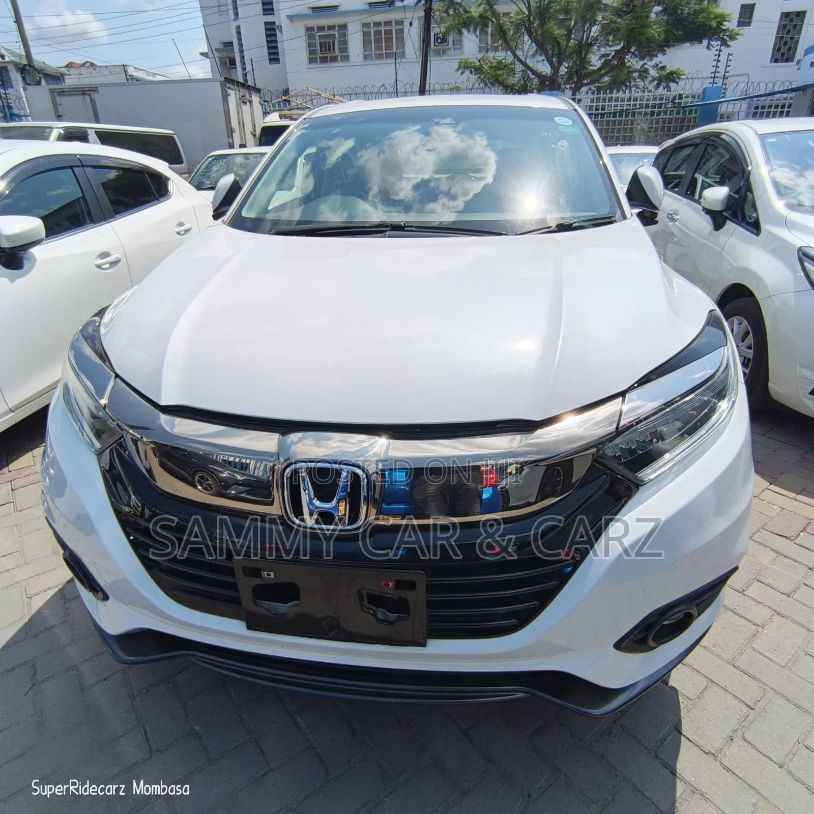 Honda Vezel 1.5 Hybrid 2WD 2018 White