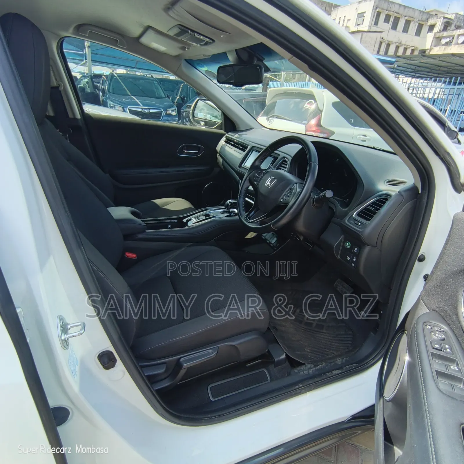 Honda Vezel 1.5 Hybrid 2WD 2018 White