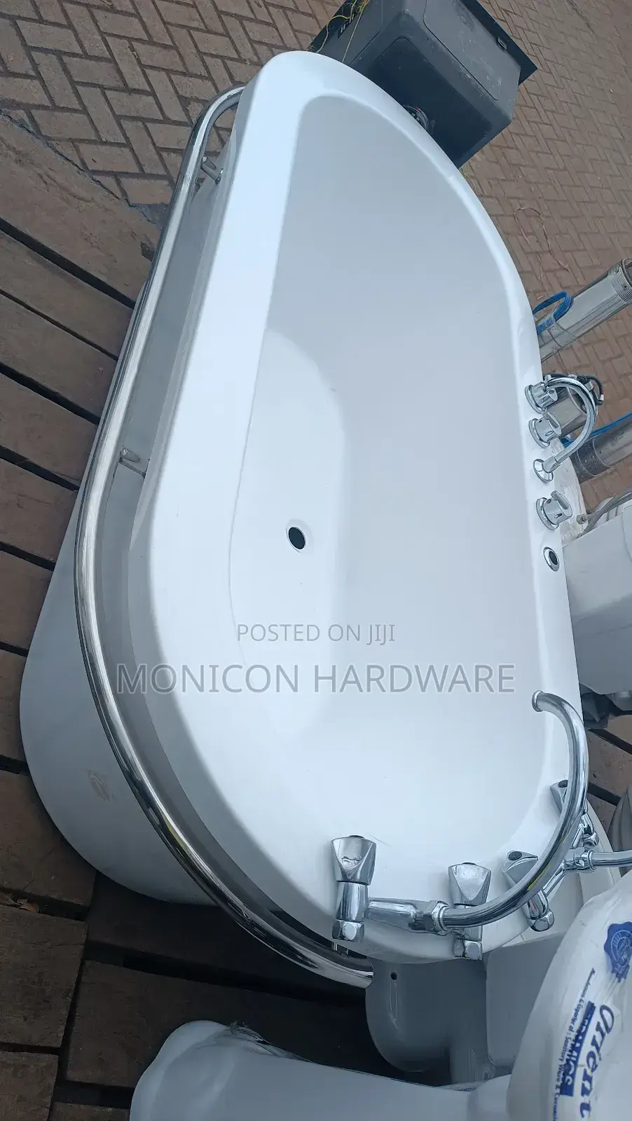 Free Standing Bathtub