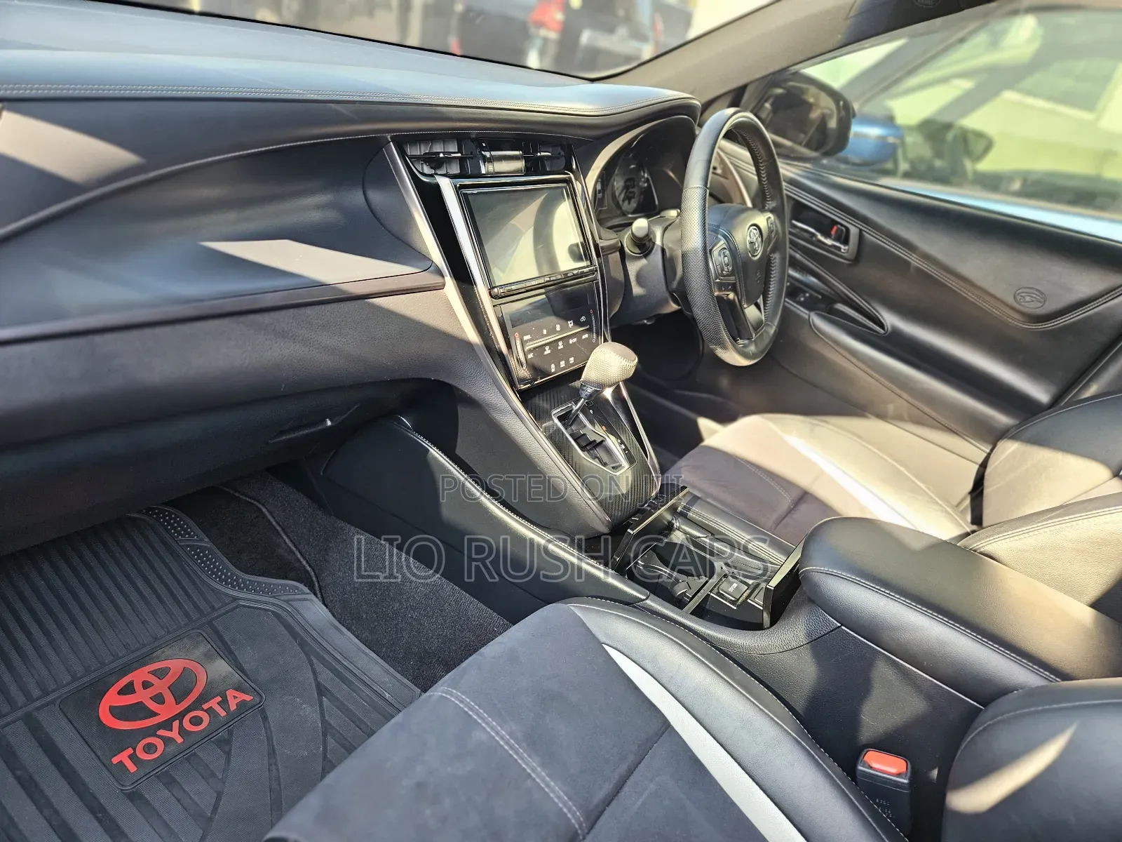 Toyota Harrier 2018 Black