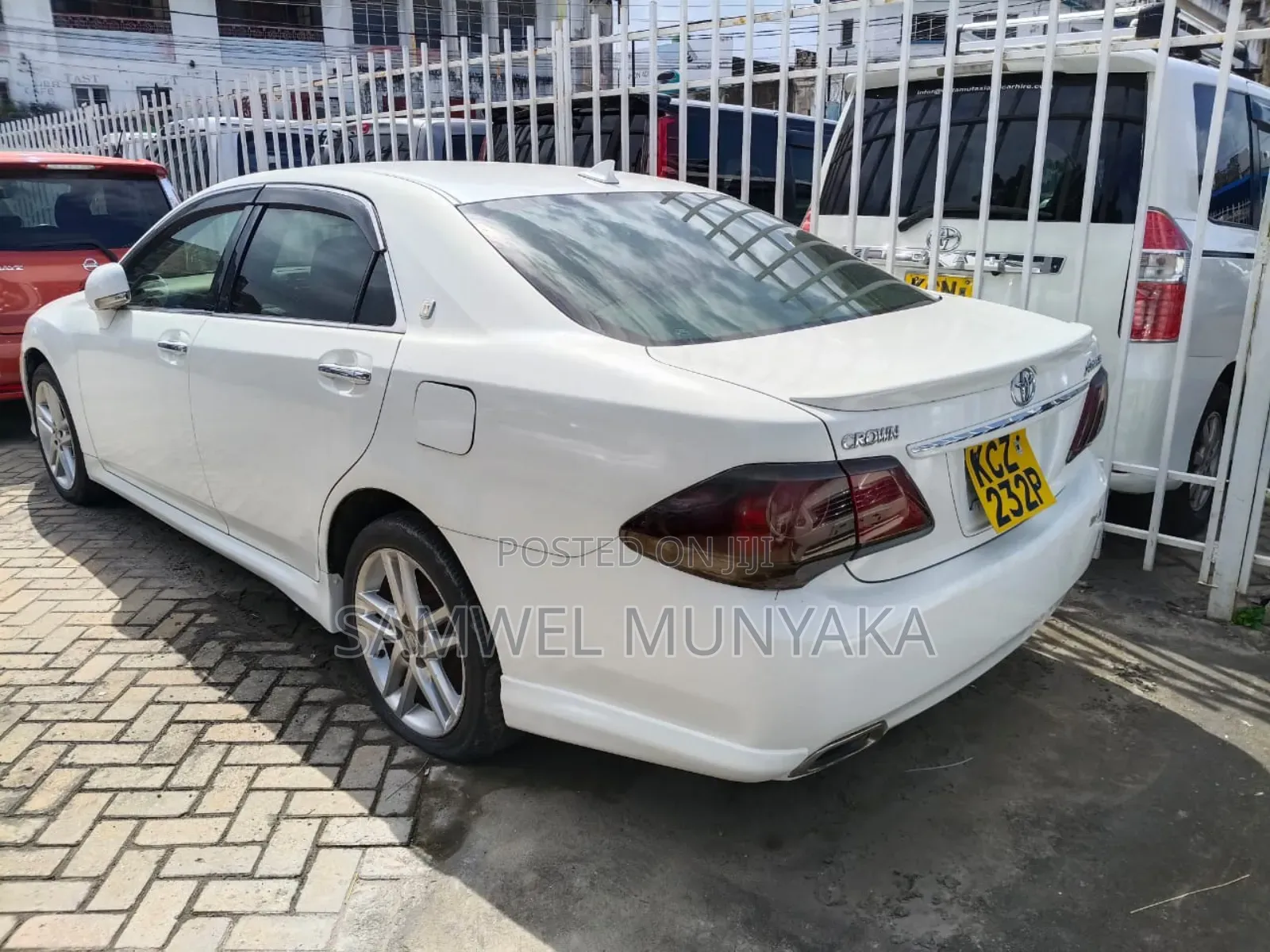 Toyota Crown 2015 Pearl