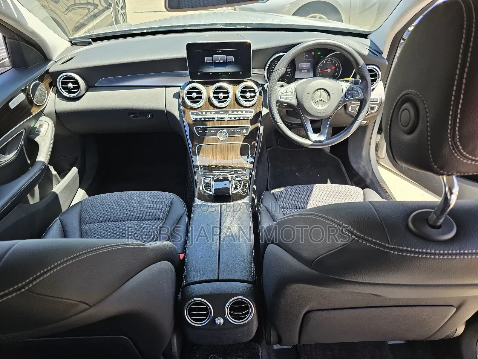 Mercedes-Benz C200 2018 Gray