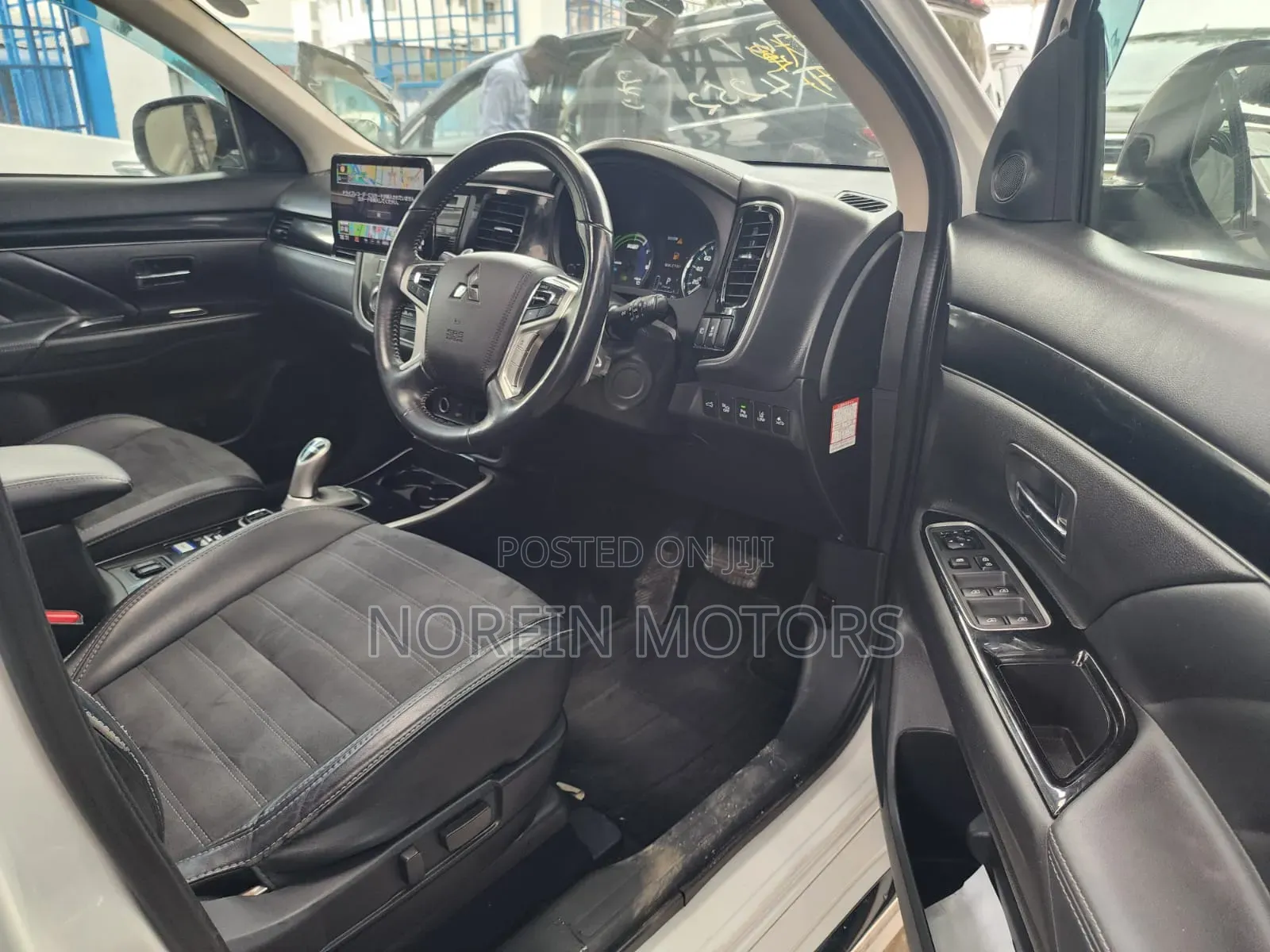 Mitsubishi Outlander 2019 White